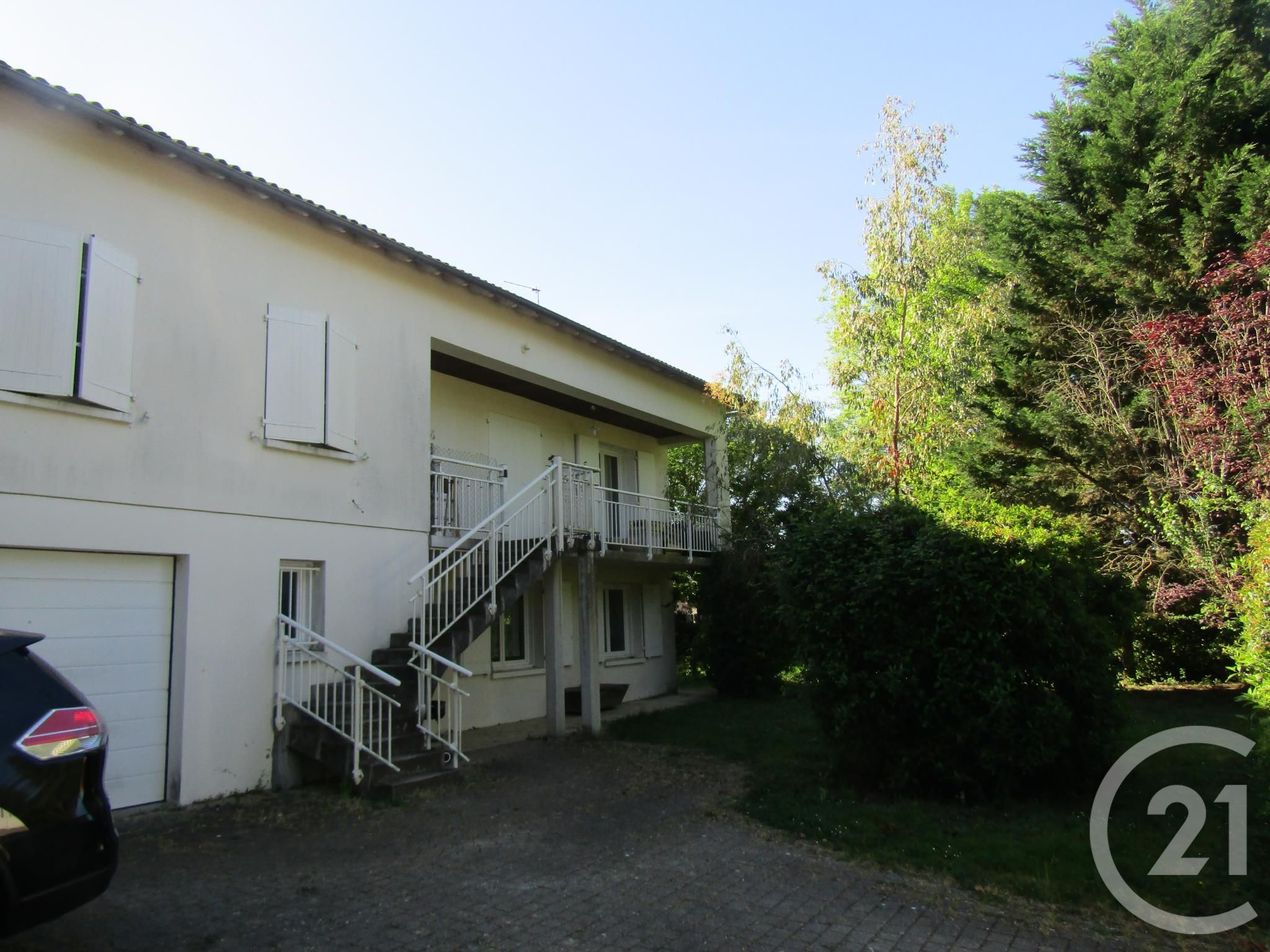 Maison 204m² — Brioux-sur-Boutonne