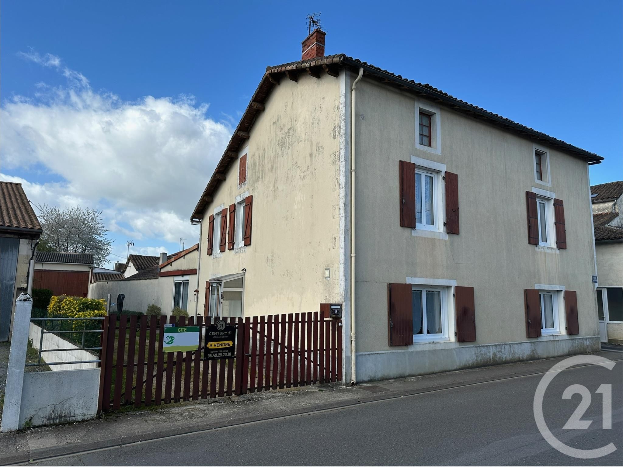 Maison 194m² — Sauzé-Vaussais