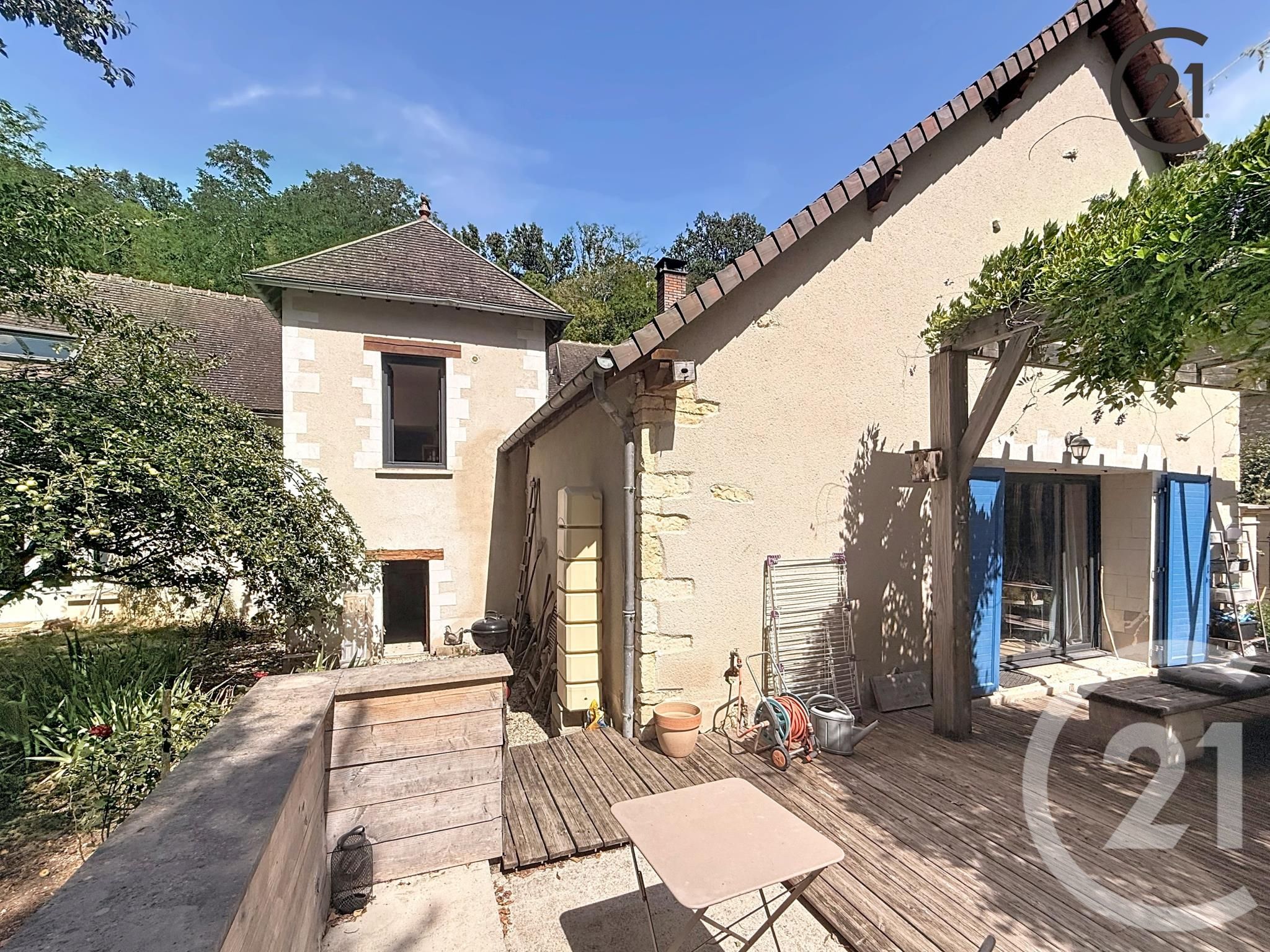 Maison 253m² — Poilly-sur-Tholon