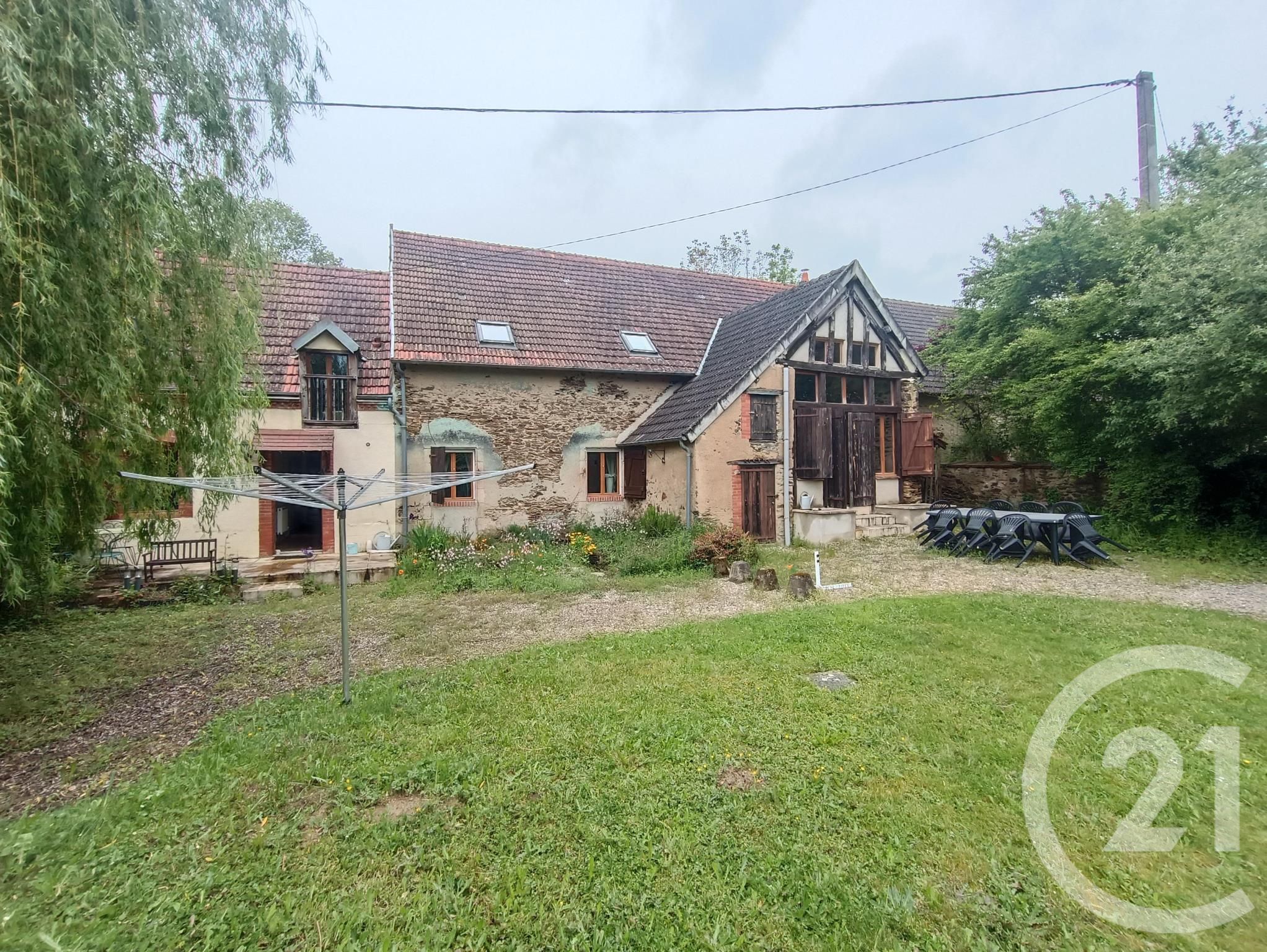 Maison 300m² — Lignerolles