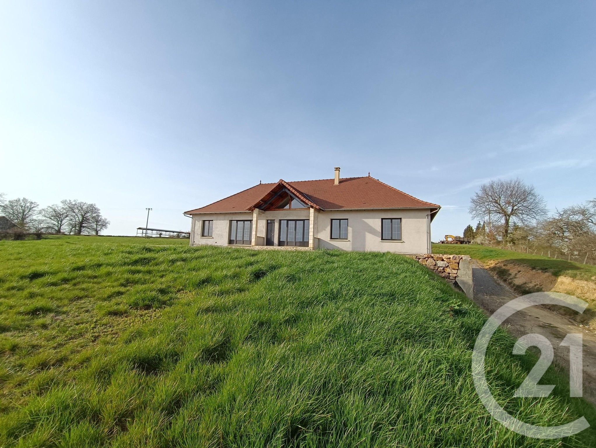 Maison 175m² — Verneuil-sur-Igneraie
