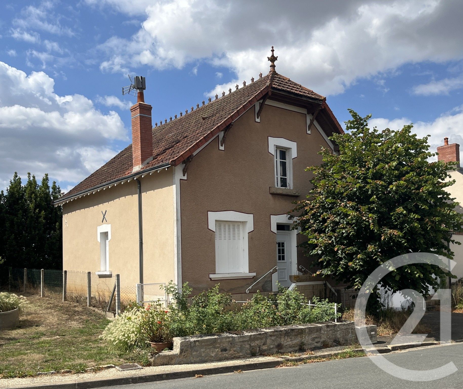 Maison 74m² — Feusines