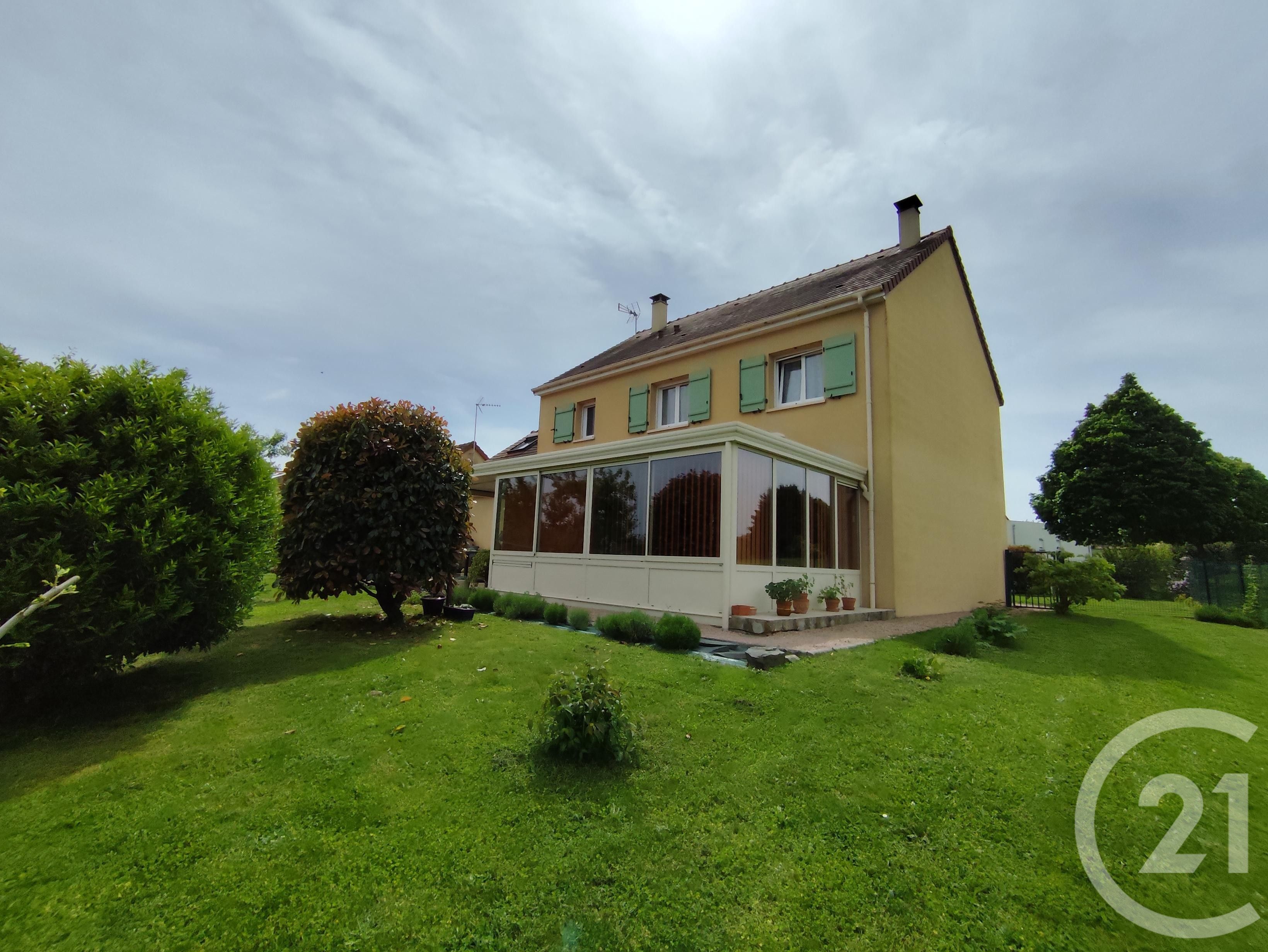 Maison 174m² — Crevant