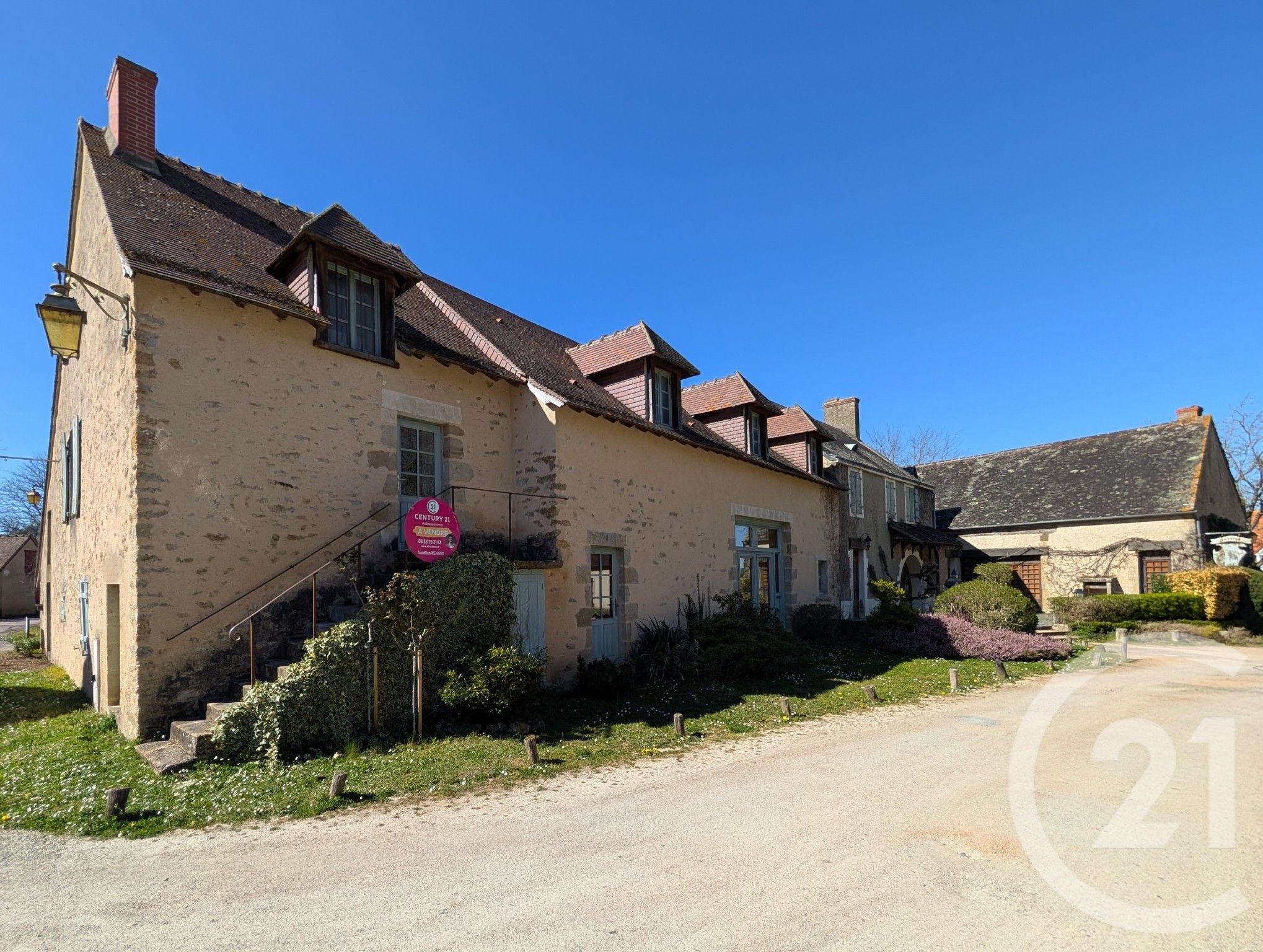 Maison 290m² — Nohant-Vic