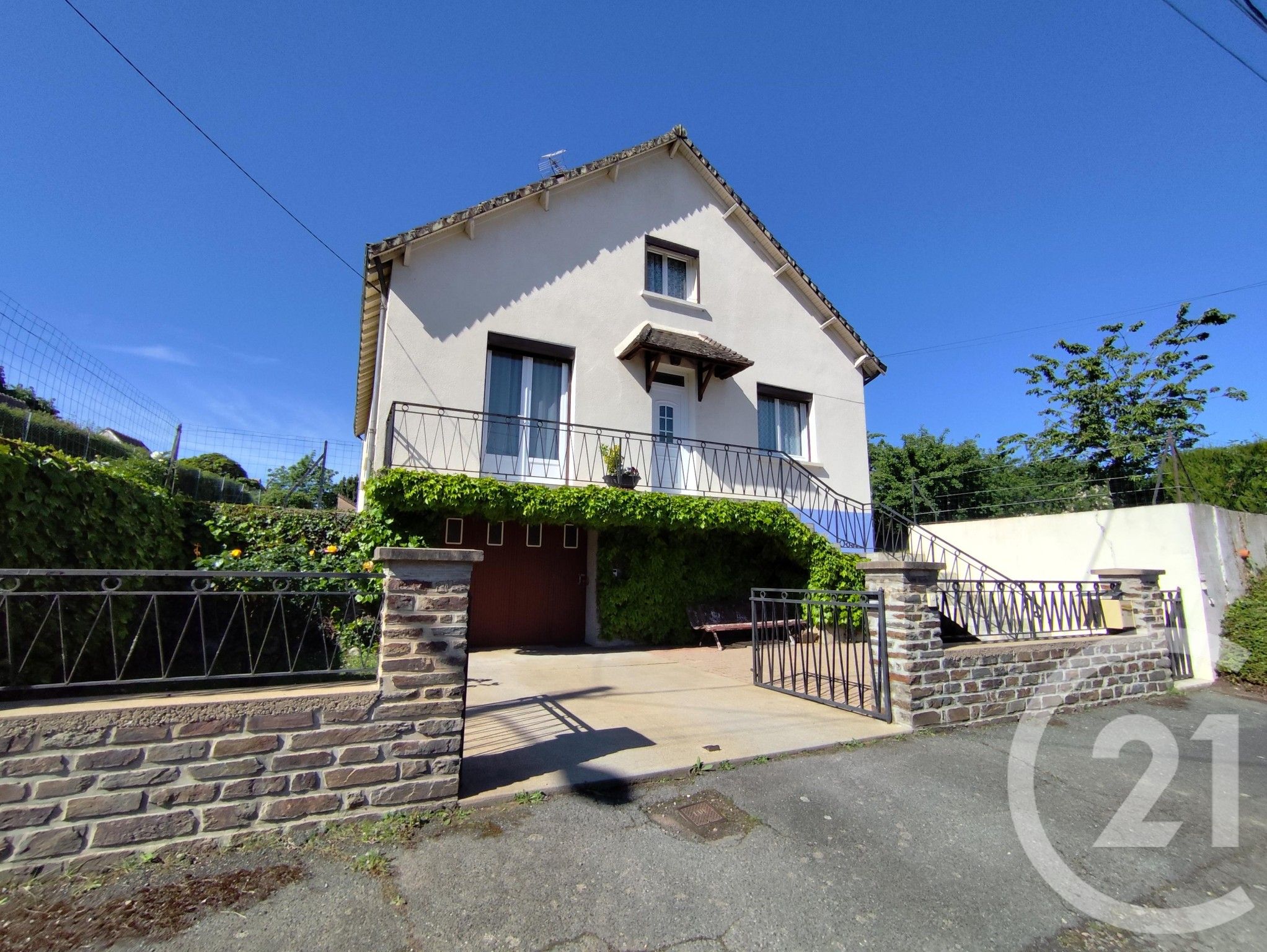 Maison 121m² — Montgivray