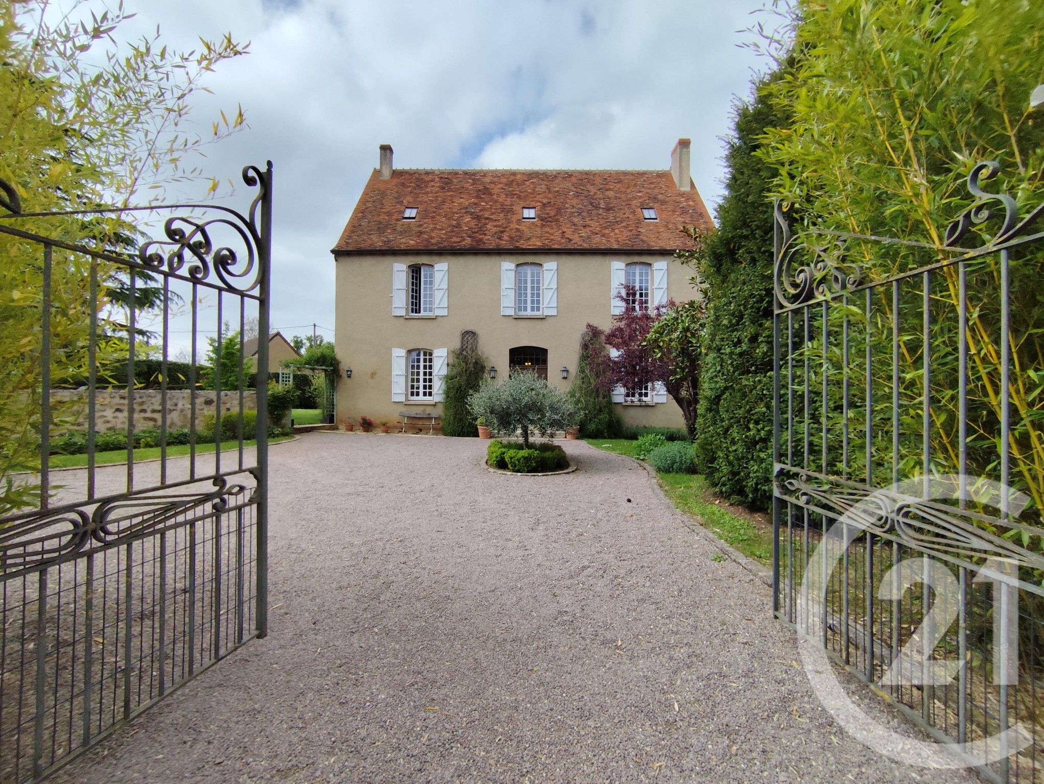 Maison 230m² — Briantes