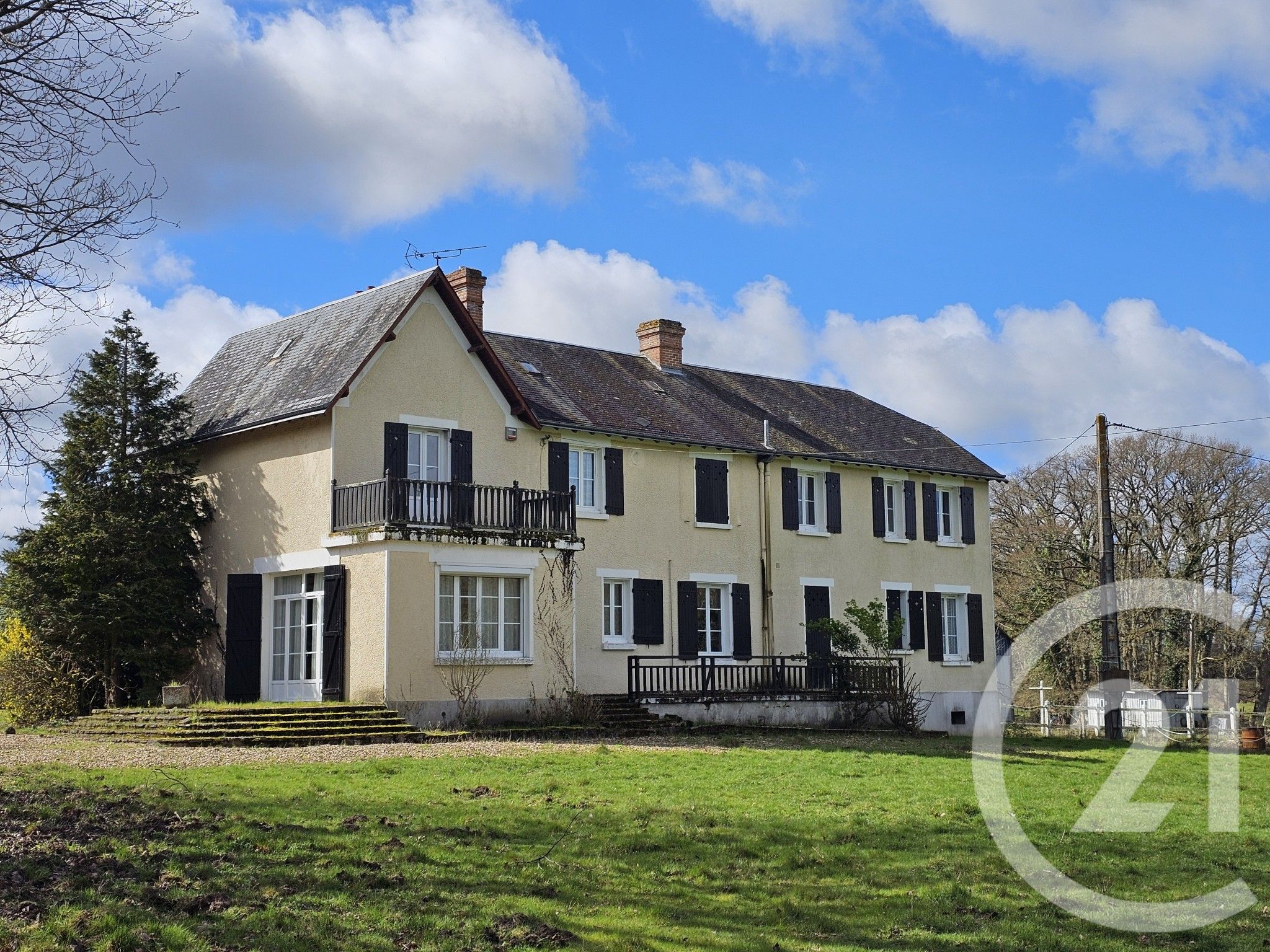 Maison 293m² — Leugny