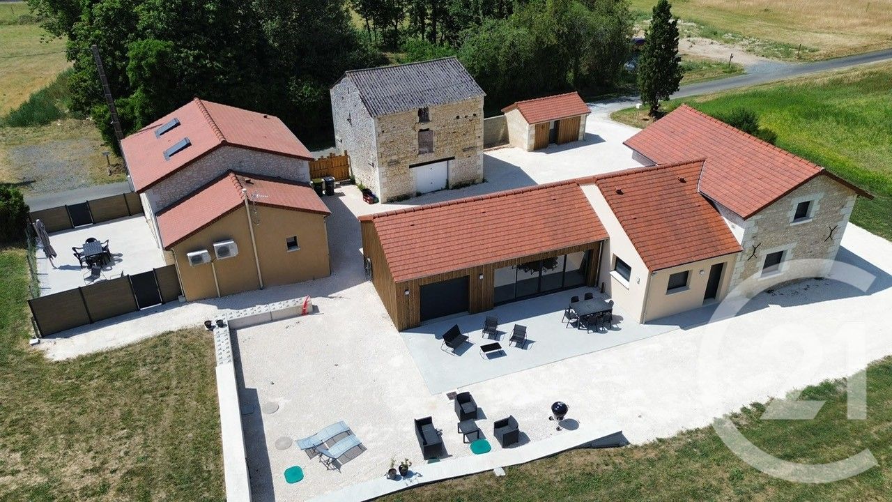 Maison 186m² — Usseau