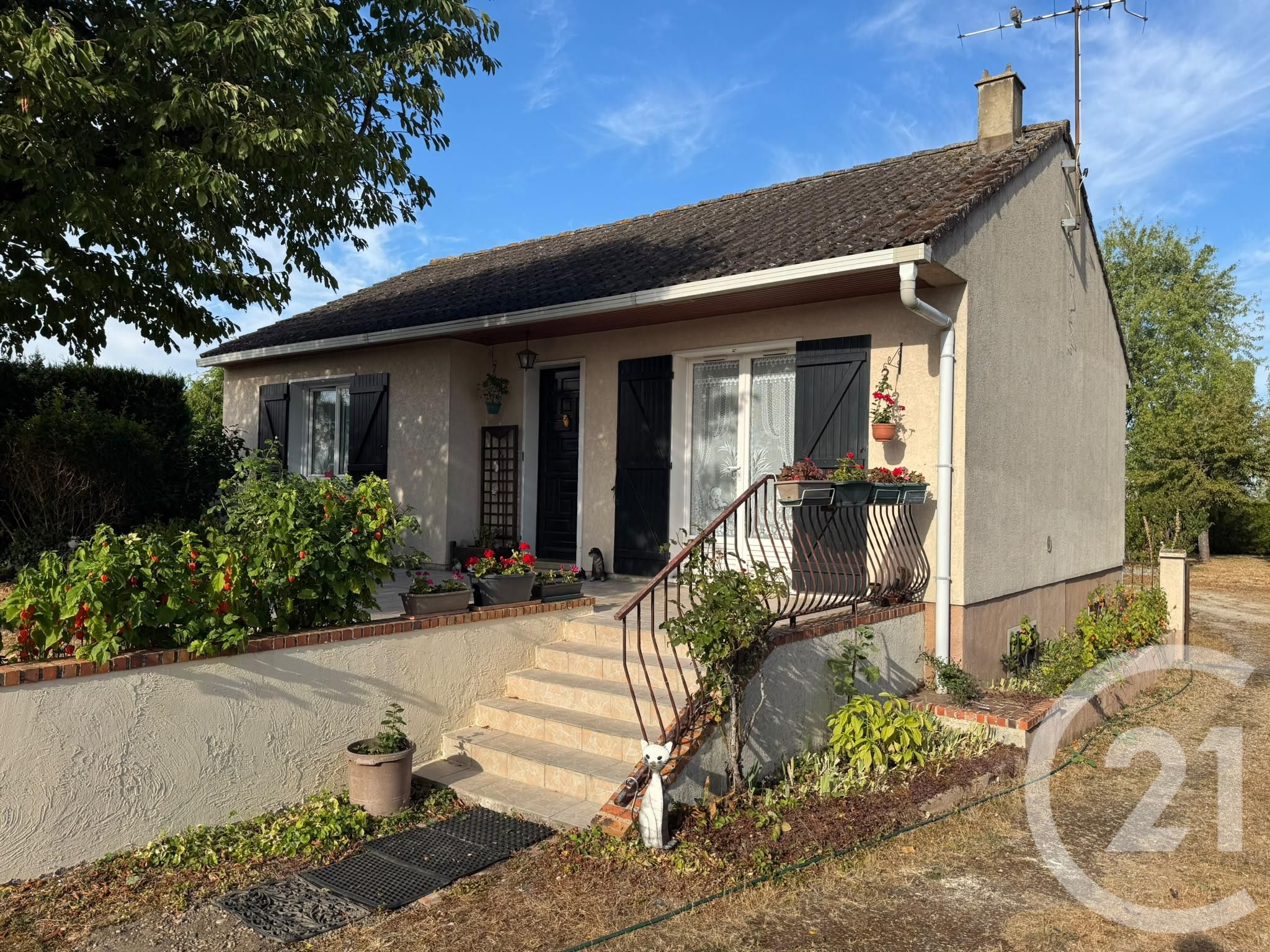 Maison 68m² — Yèvre-la-Ville