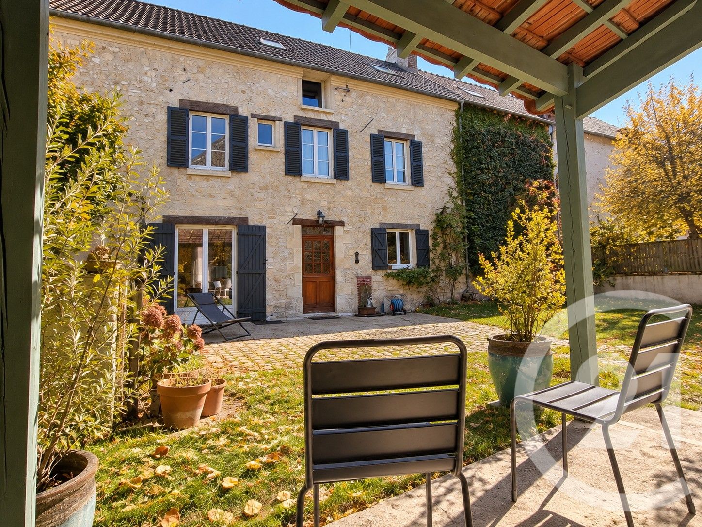 Maison 260m² — Champagne-sur-Oise
