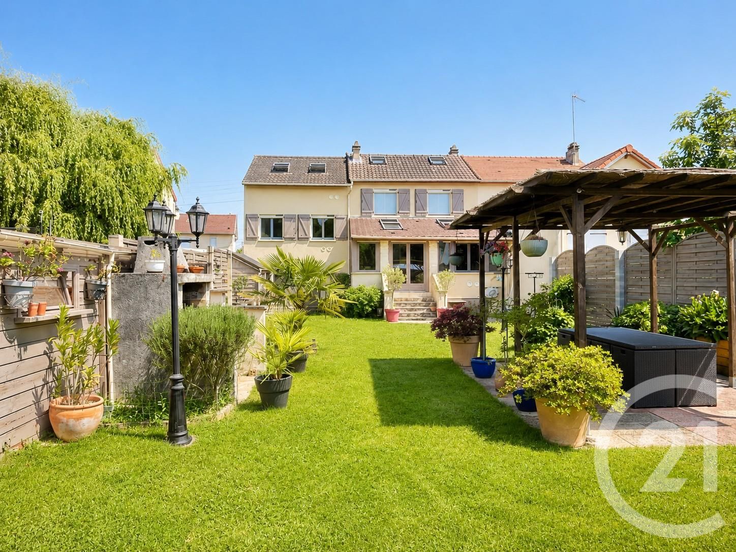 Maison 153m² — Parmain
