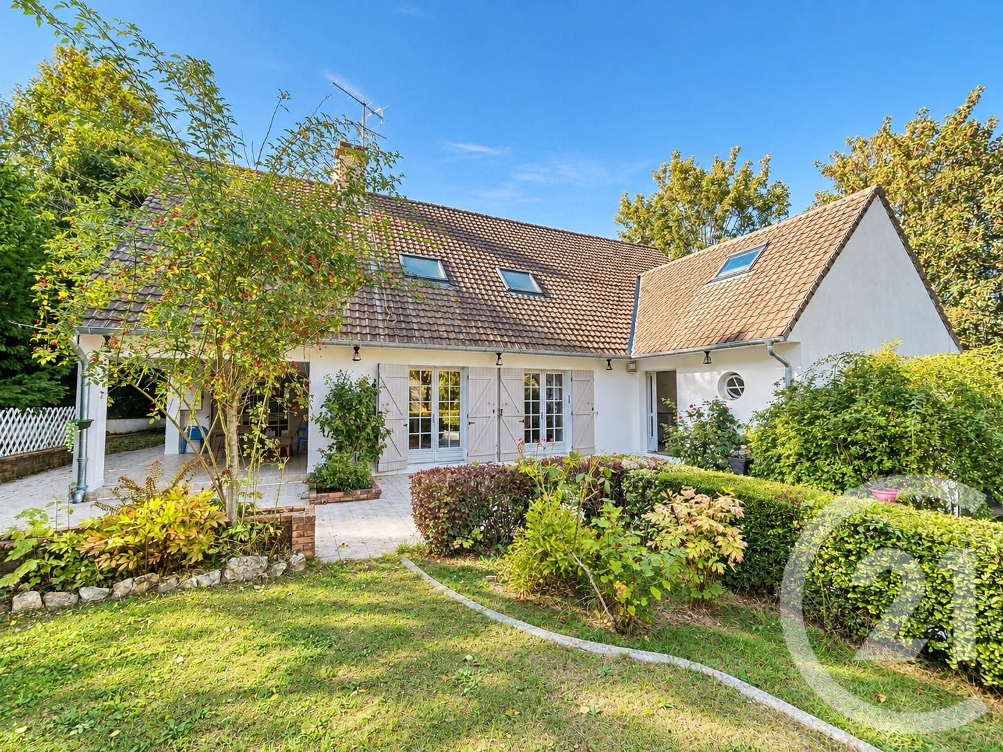 Maison 282m² — Nerville-la-Forêt