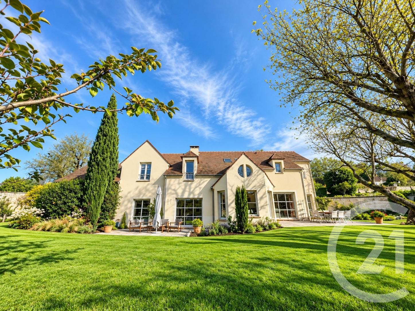 Maison 232m² — Nesles-la-Vallée