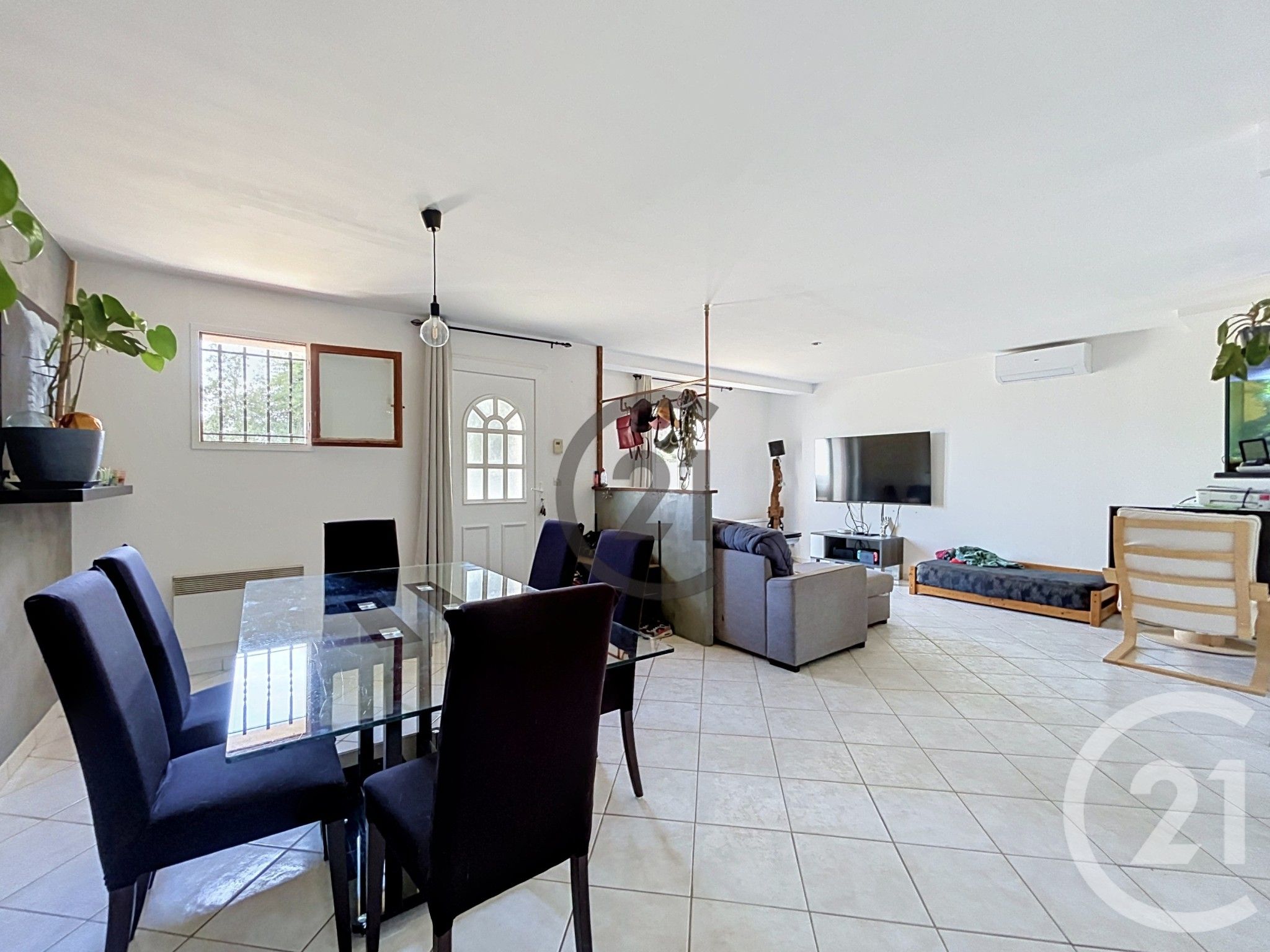 Maison 105m² — Saint-Sérotin