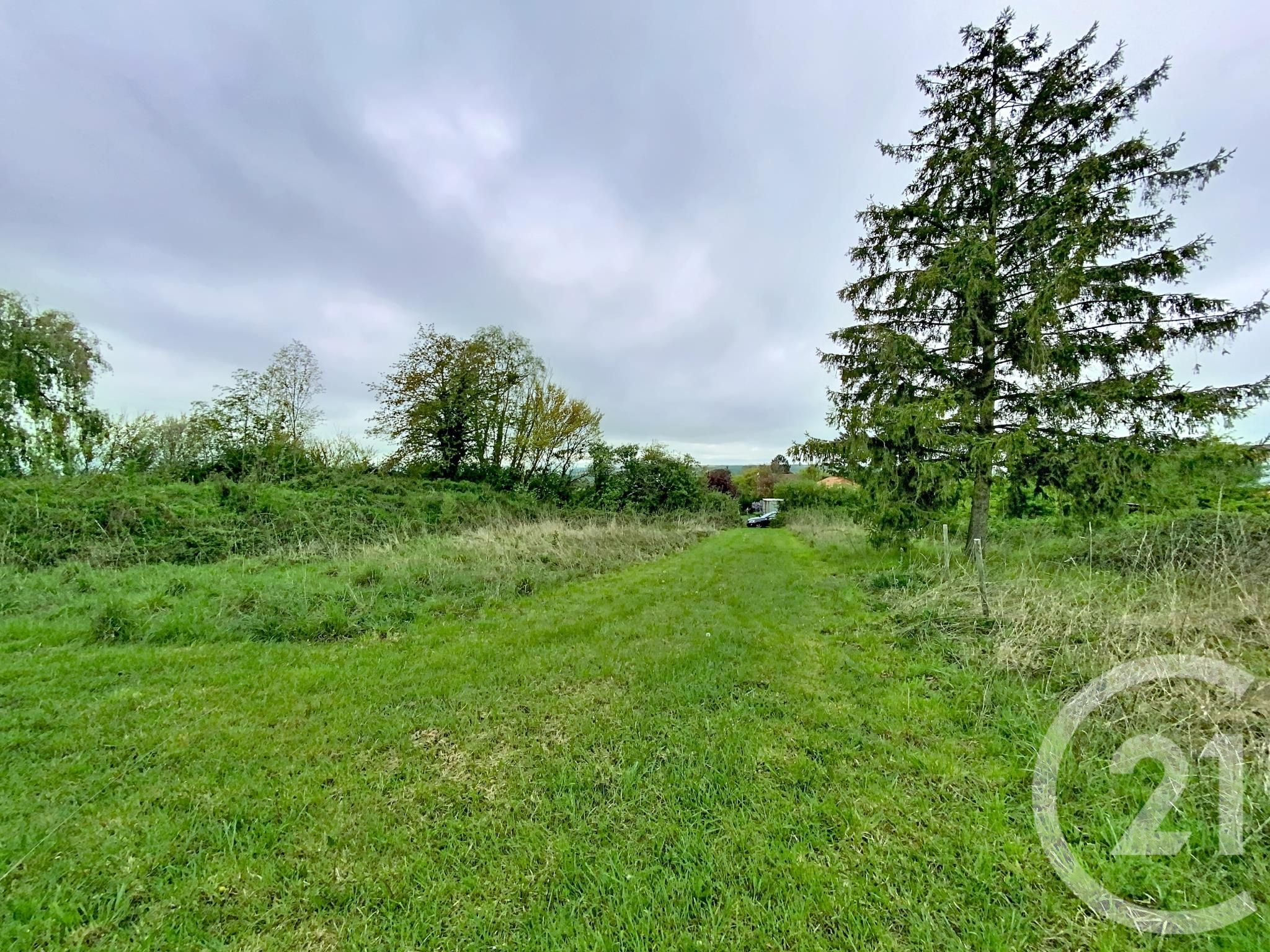 Terrain — Saint-Bonnet-de-Rochefort