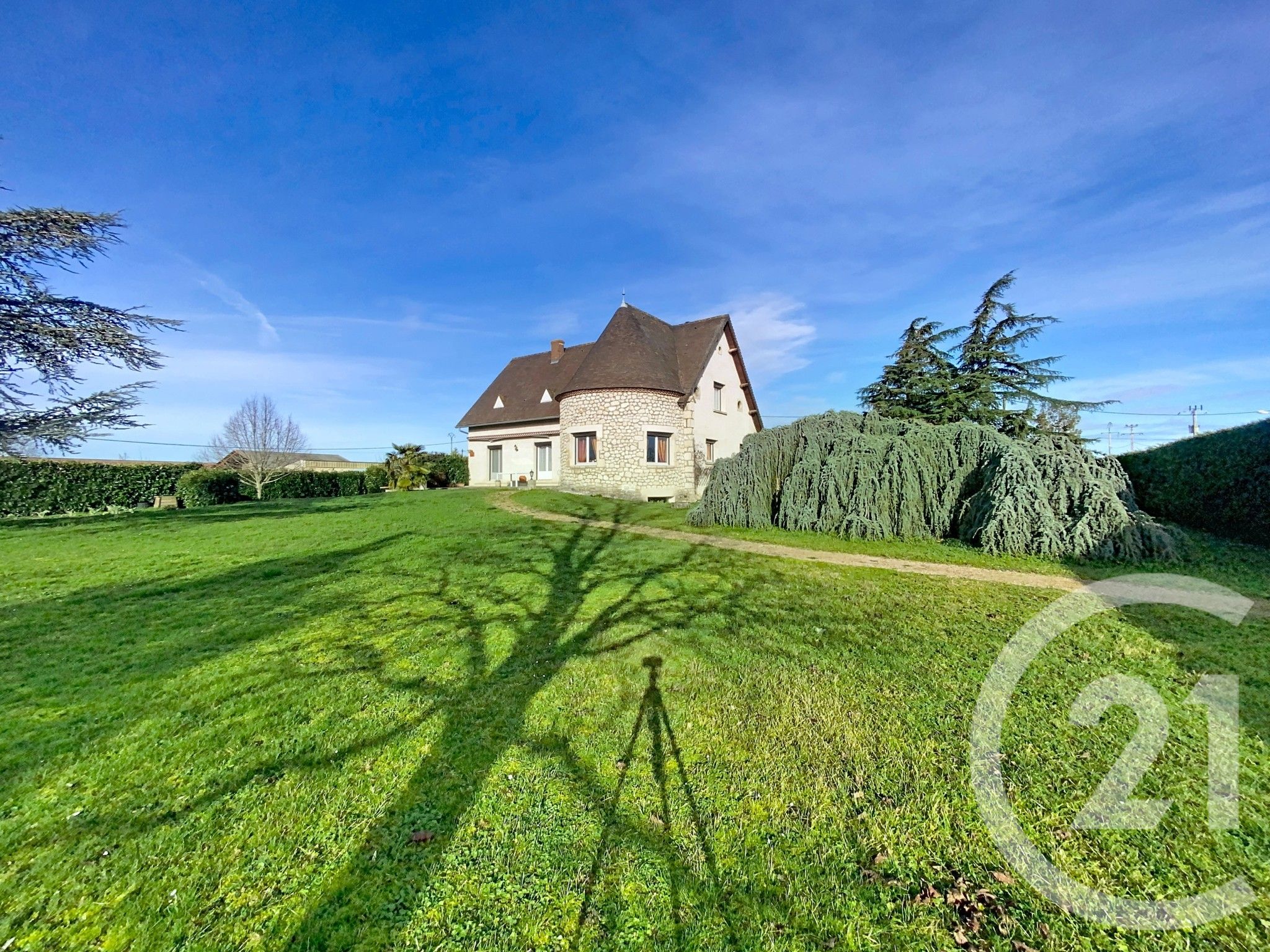 Maison 250m² — Saint-Germain-de-Salles