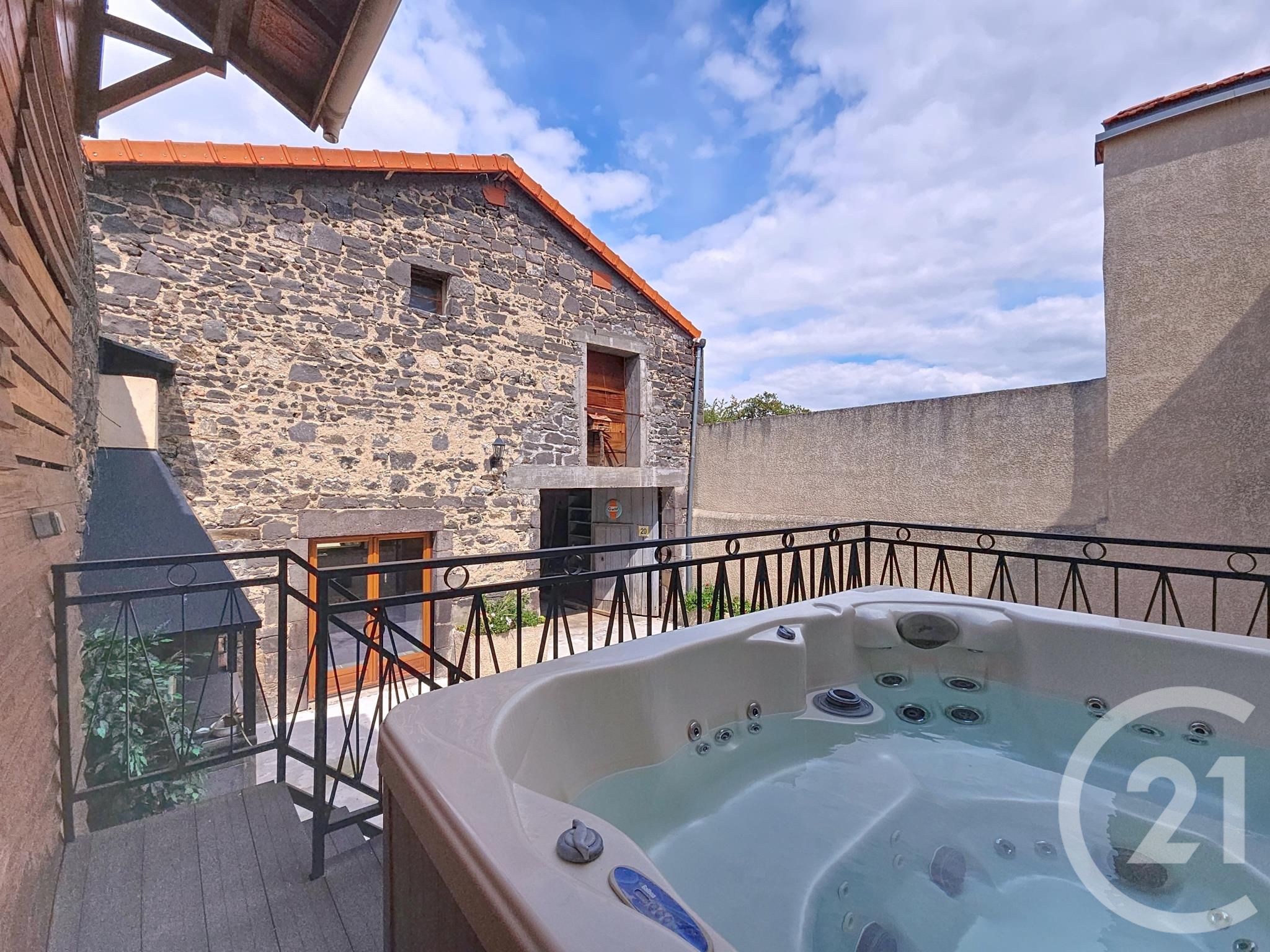 Maison 217m² — Mozac