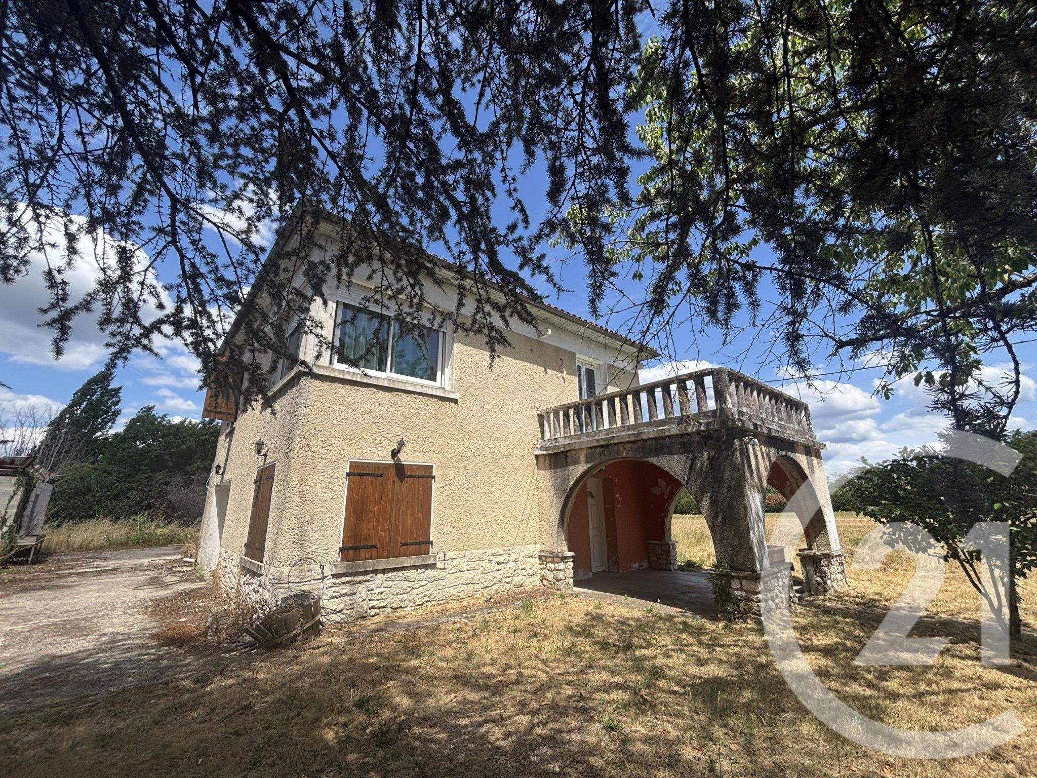 Maison 190m² — Montpon-Ménestérol
