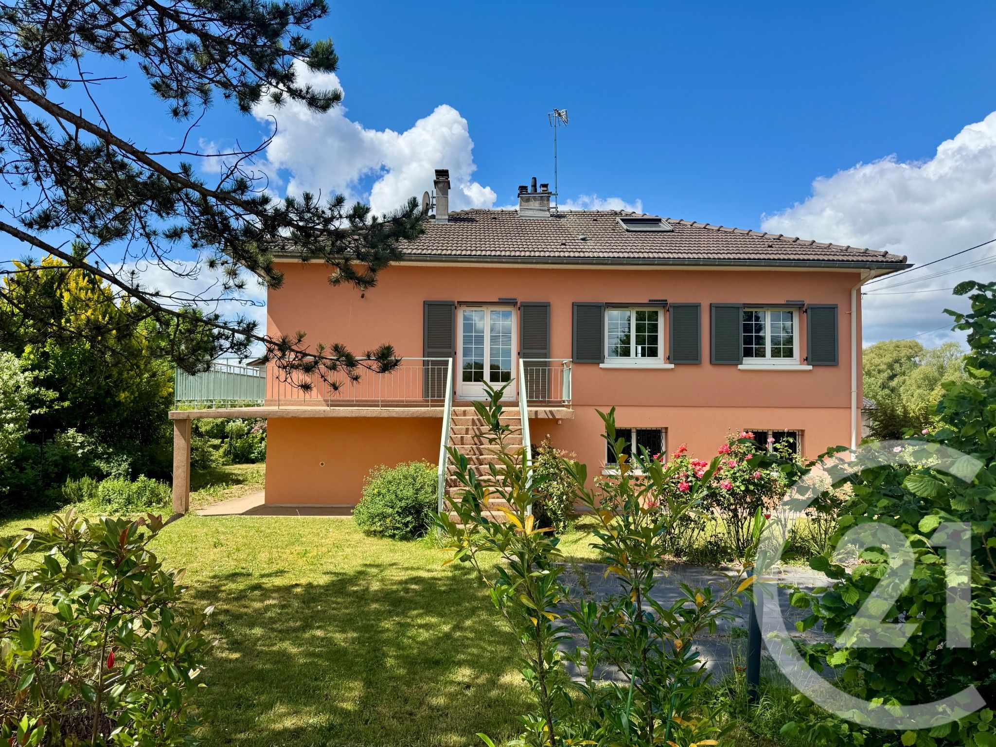 Maison 200m² — Champenoux