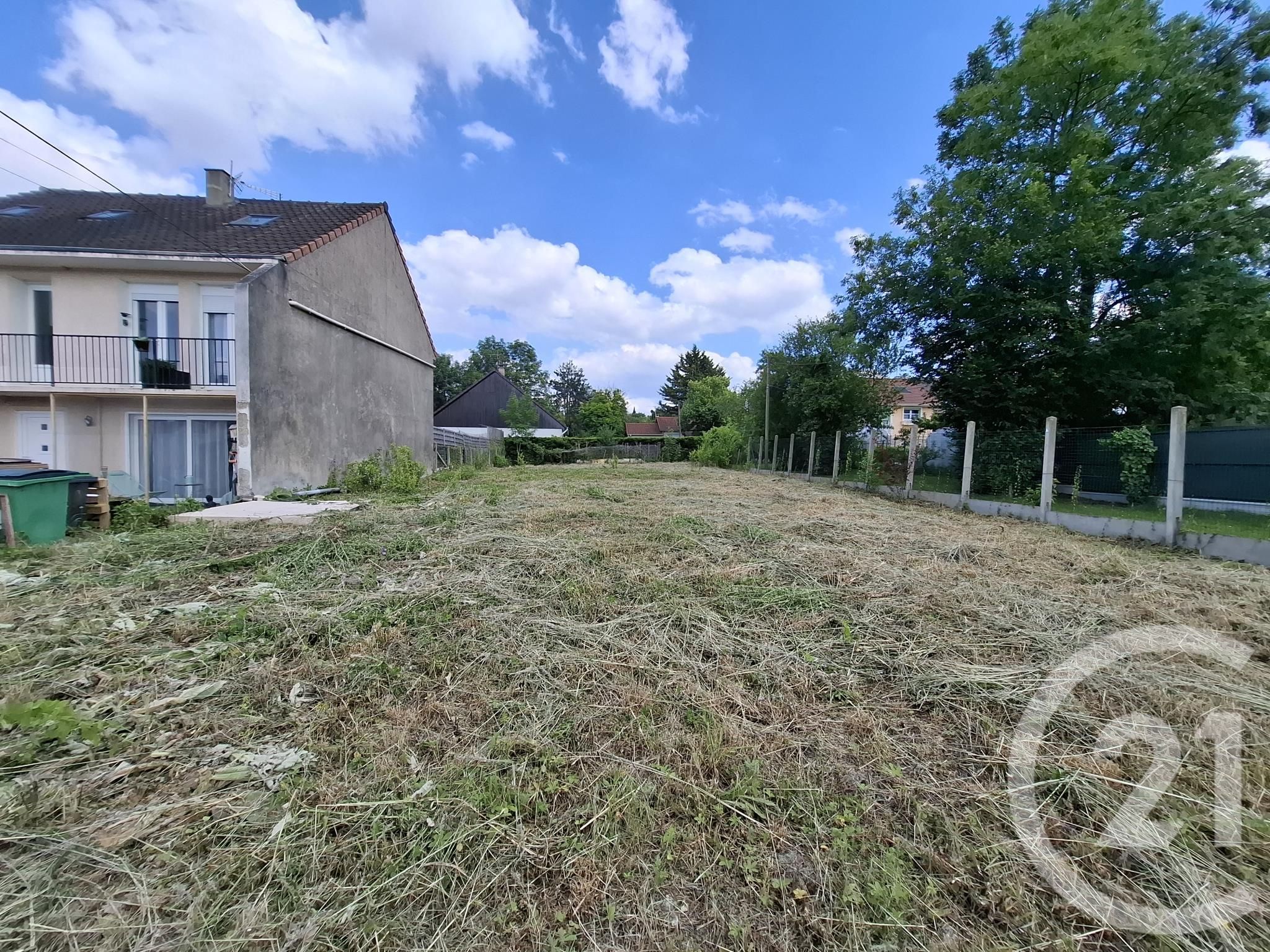 Terrain — Wissous