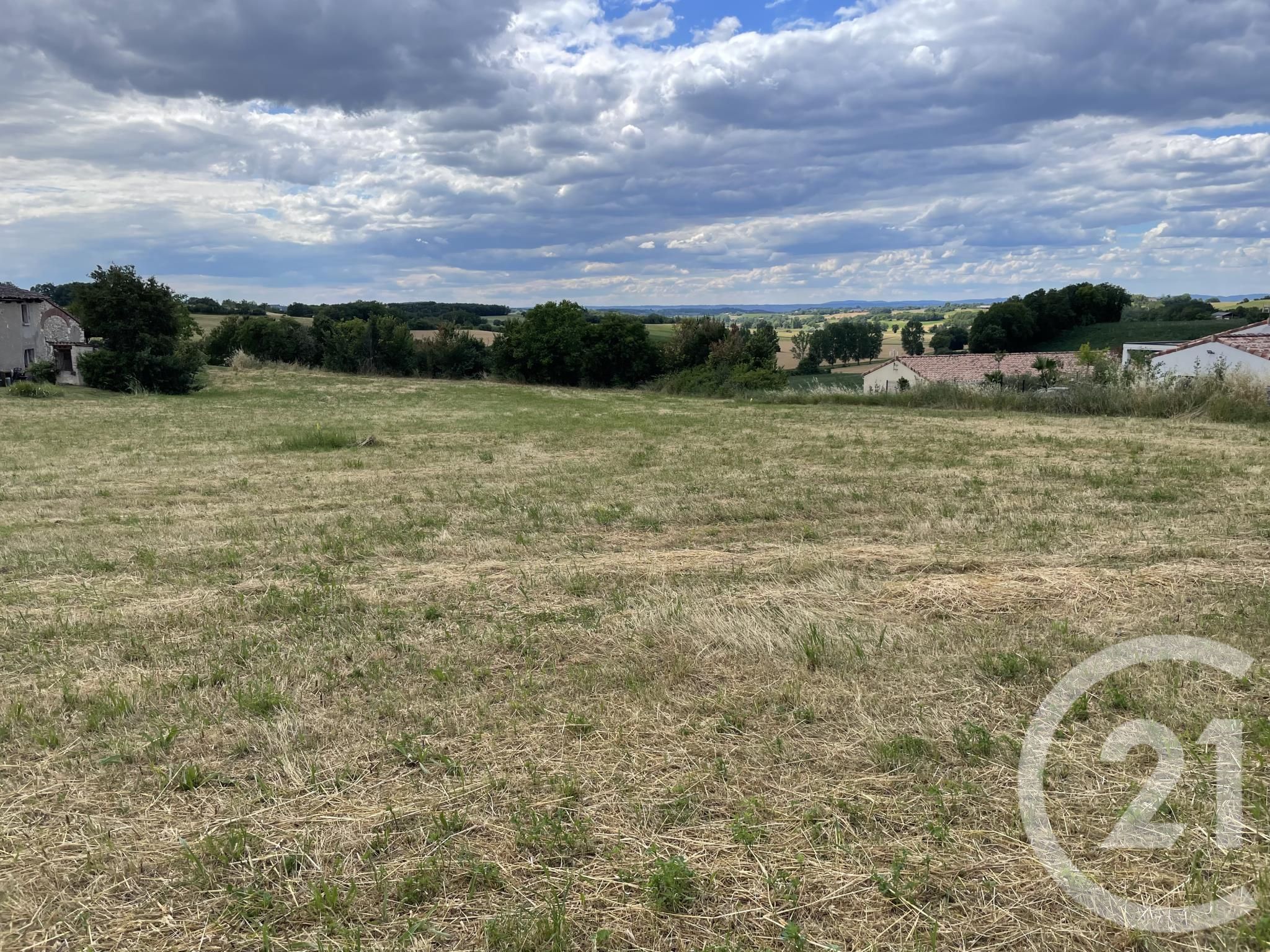 Terrain — Poulan-Pouzols
