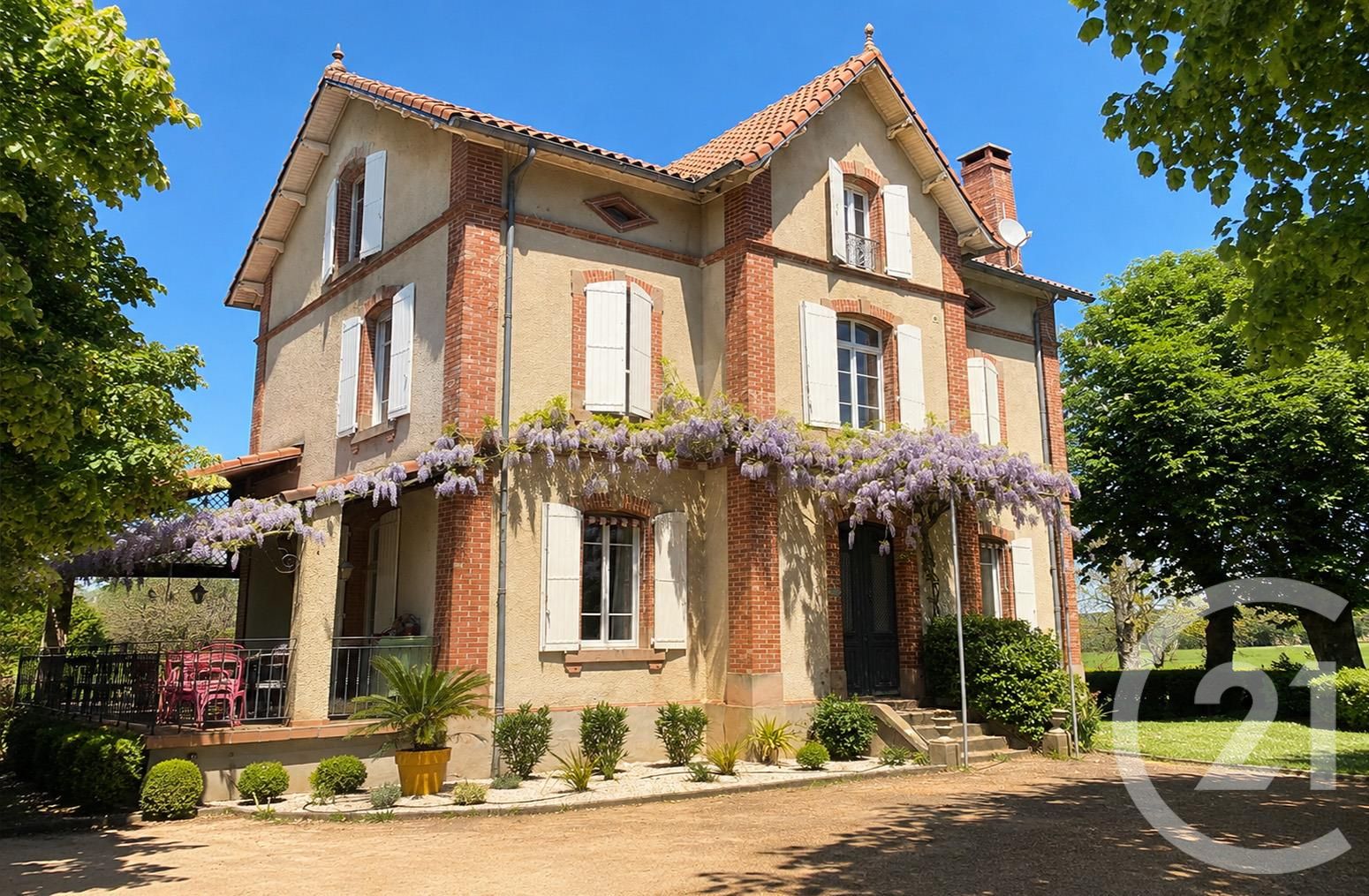 Maison 224m² — Saint-Jean-de-Marcel