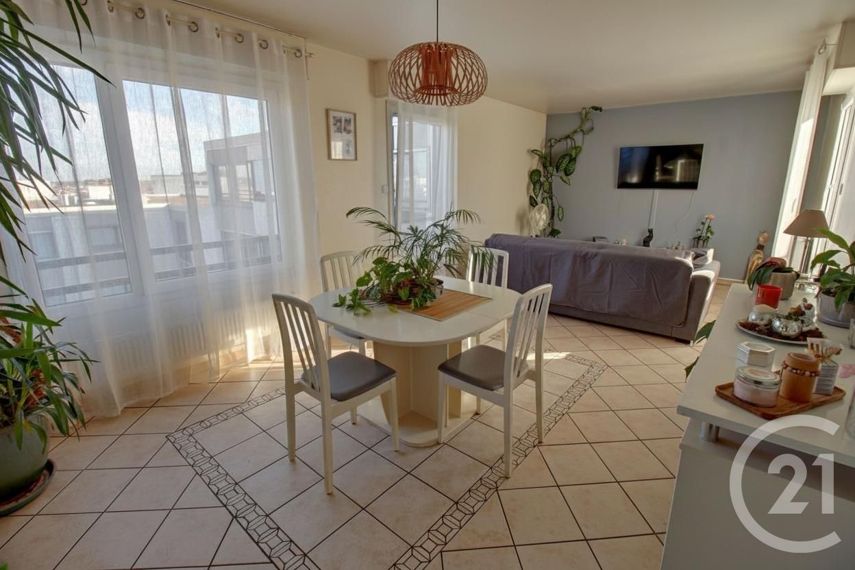 Appartement 70m² — Cergy