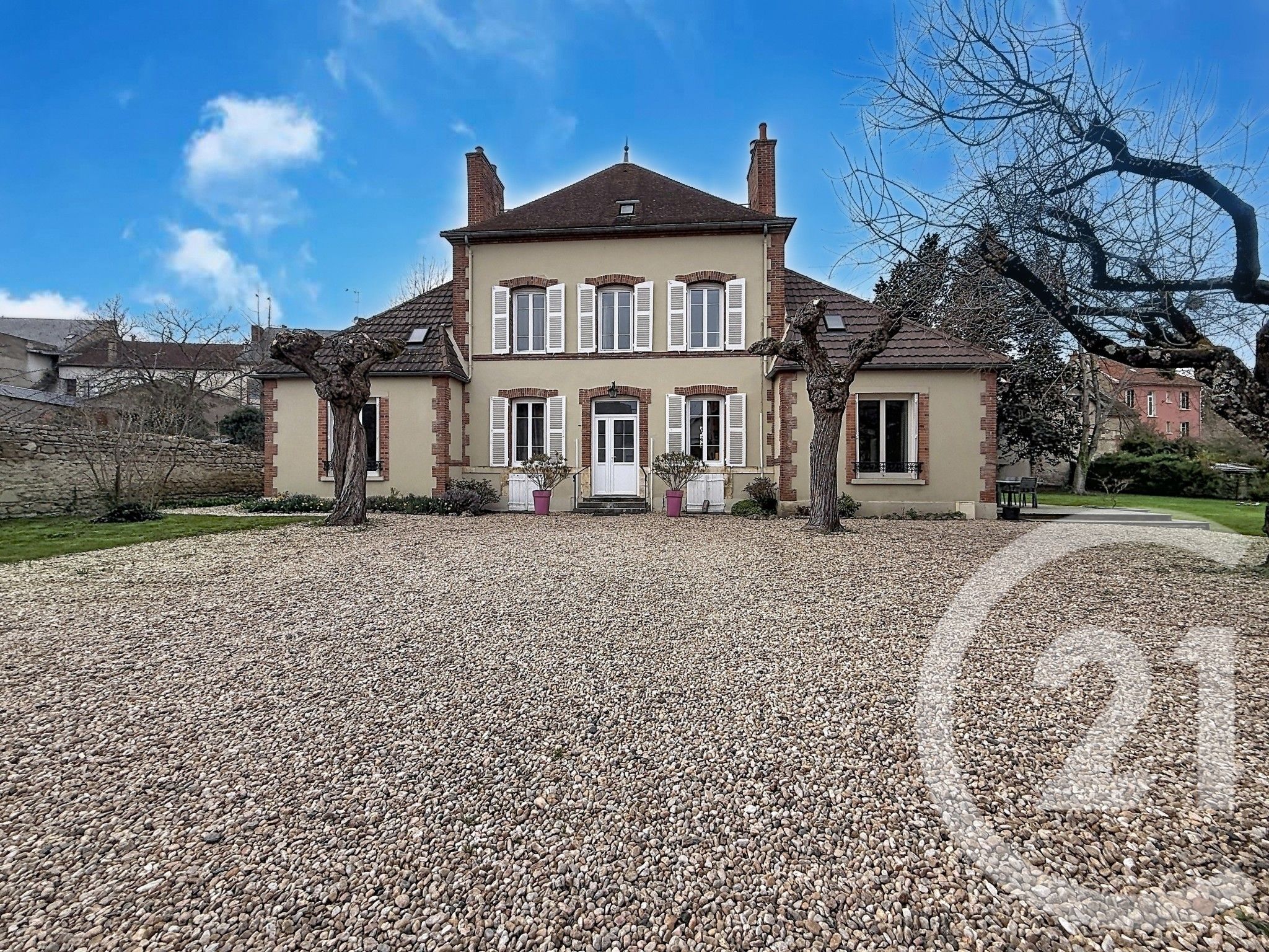 Maison 224m² — Saint-Pourçain-sur-Sioule