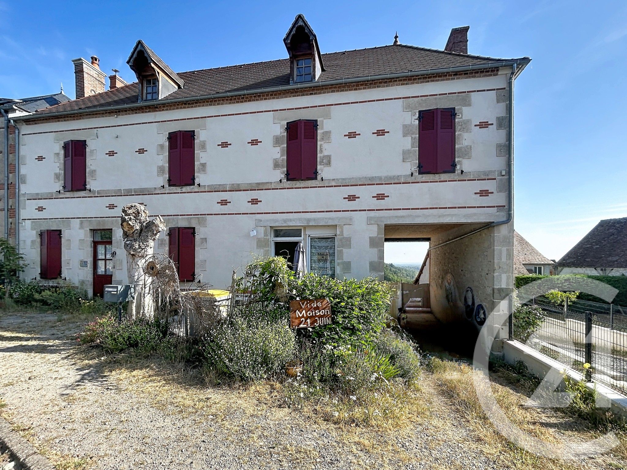 Maison 280m² — Monétay-sur-Allier