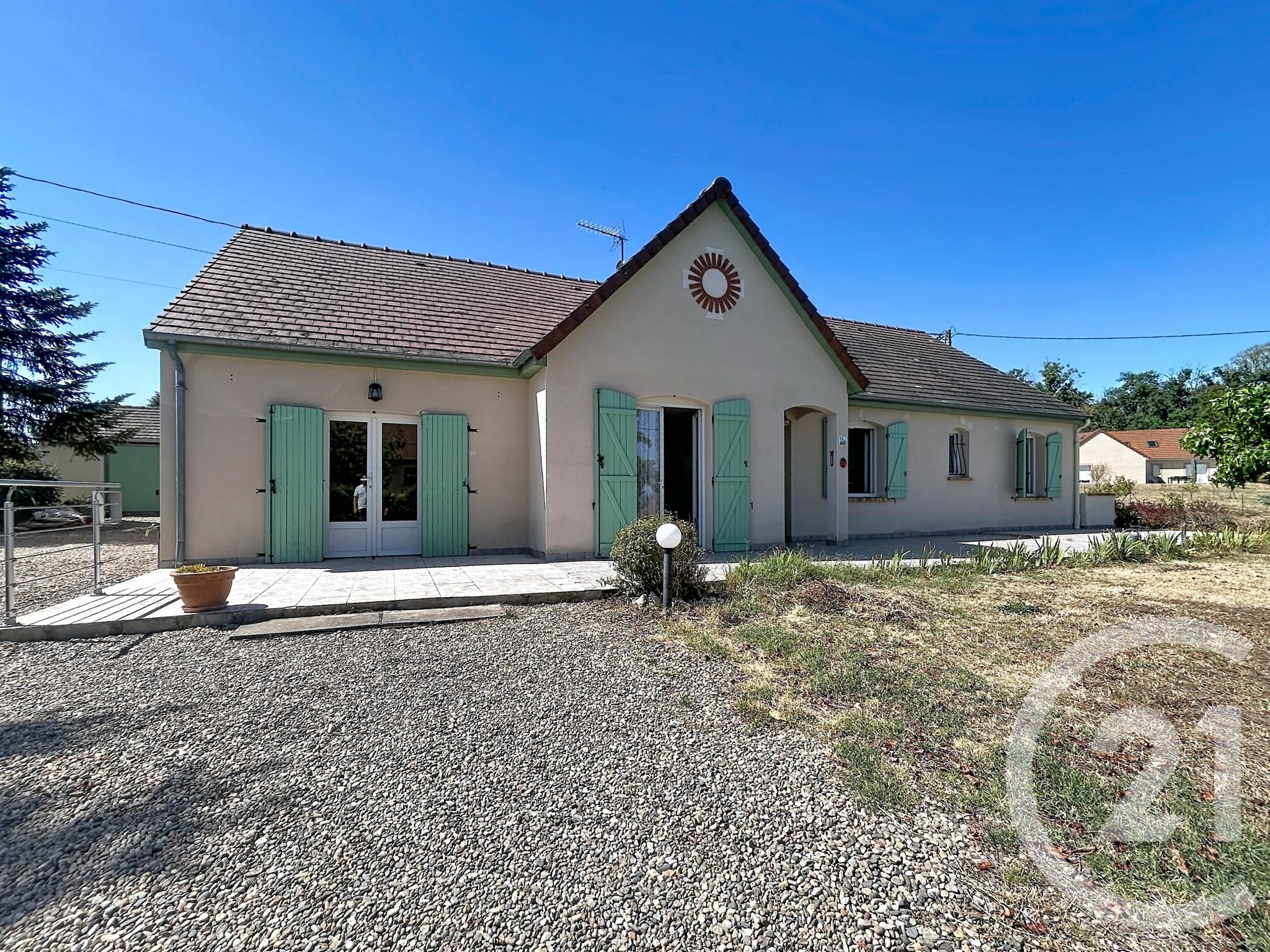 Maison 140m² — Châtel-de-Neuvre