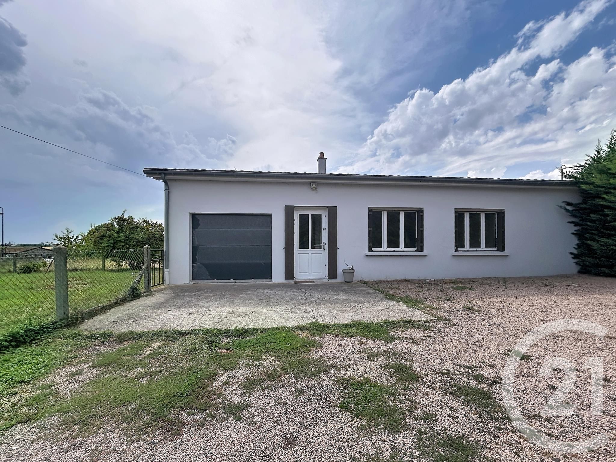 Maison 95m² — Saulcet
