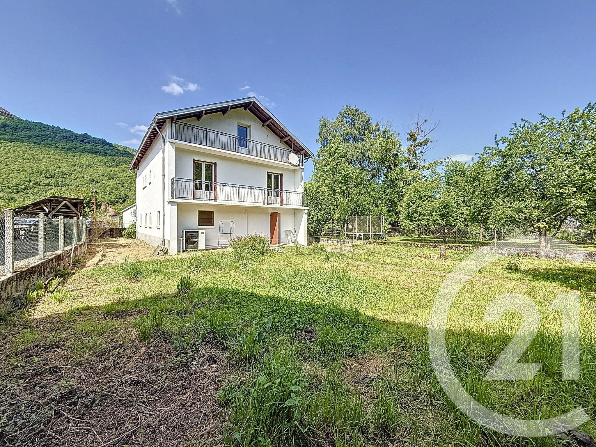 Maison 95m² — Engomer