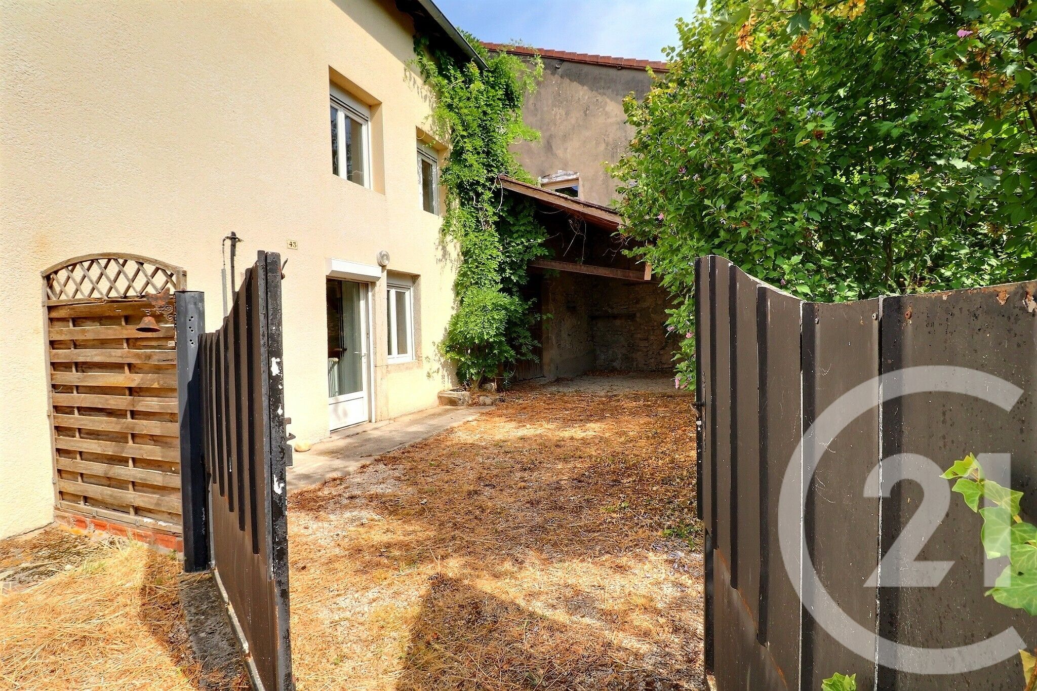 Maison 90m² — Château-Gaillard