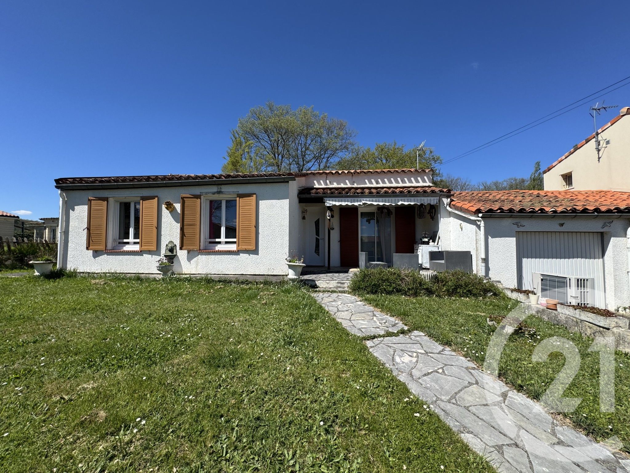 Maison 93m² — Tabre