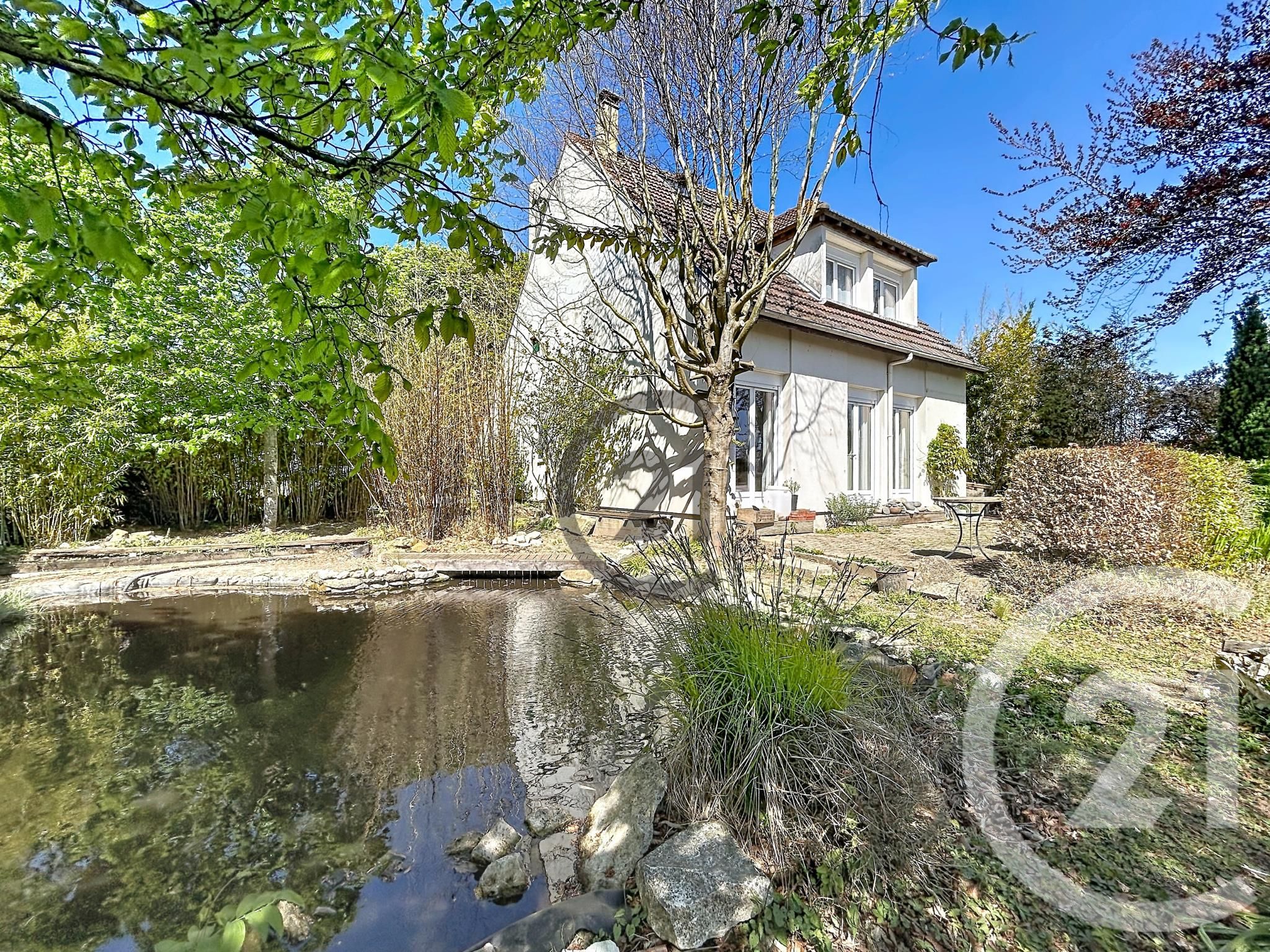 Maison 129m² — Saint-Euphraise-et-Clairizet