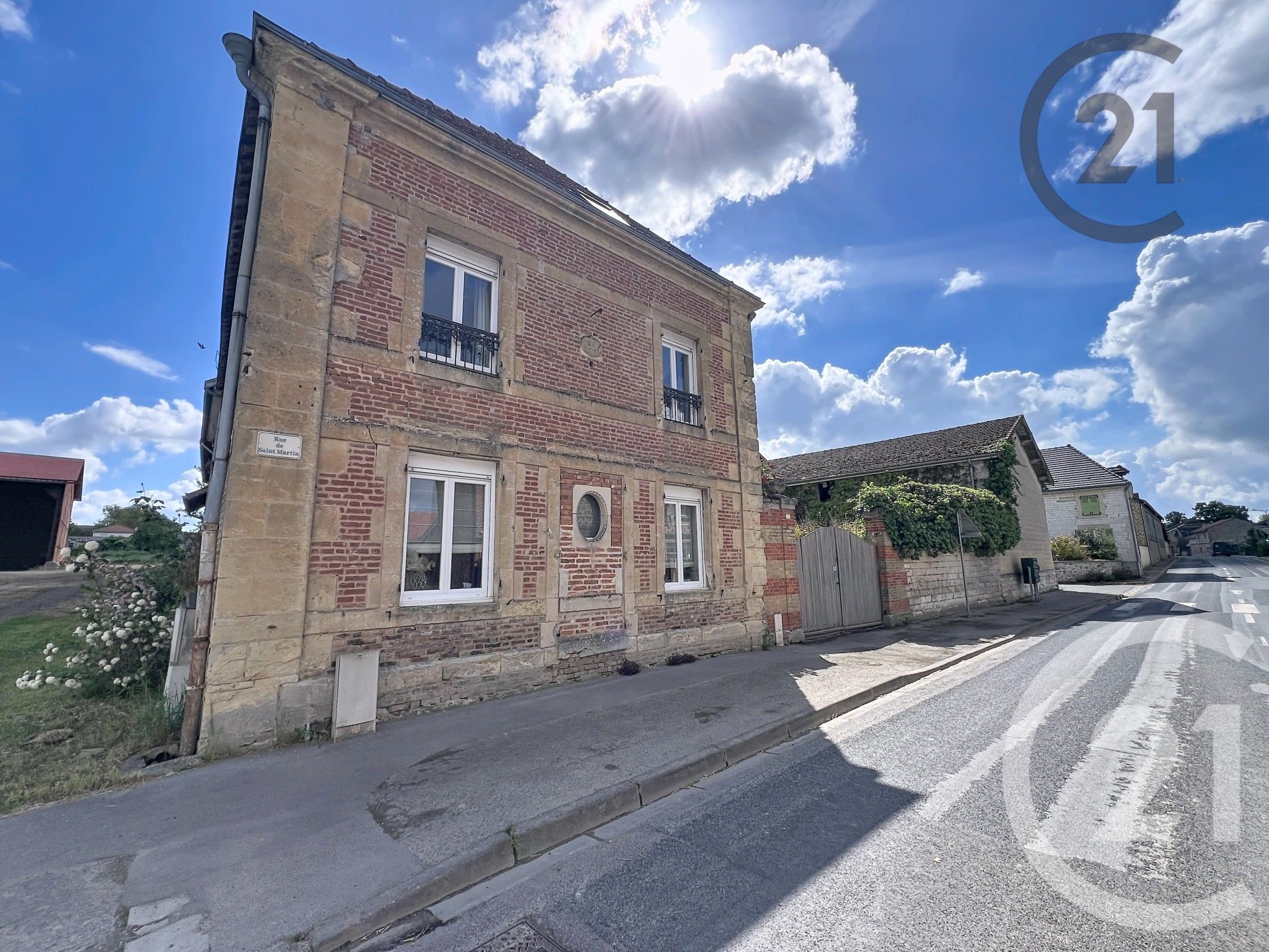 Maison 204m² — Saint-Hilaire-le-Petit