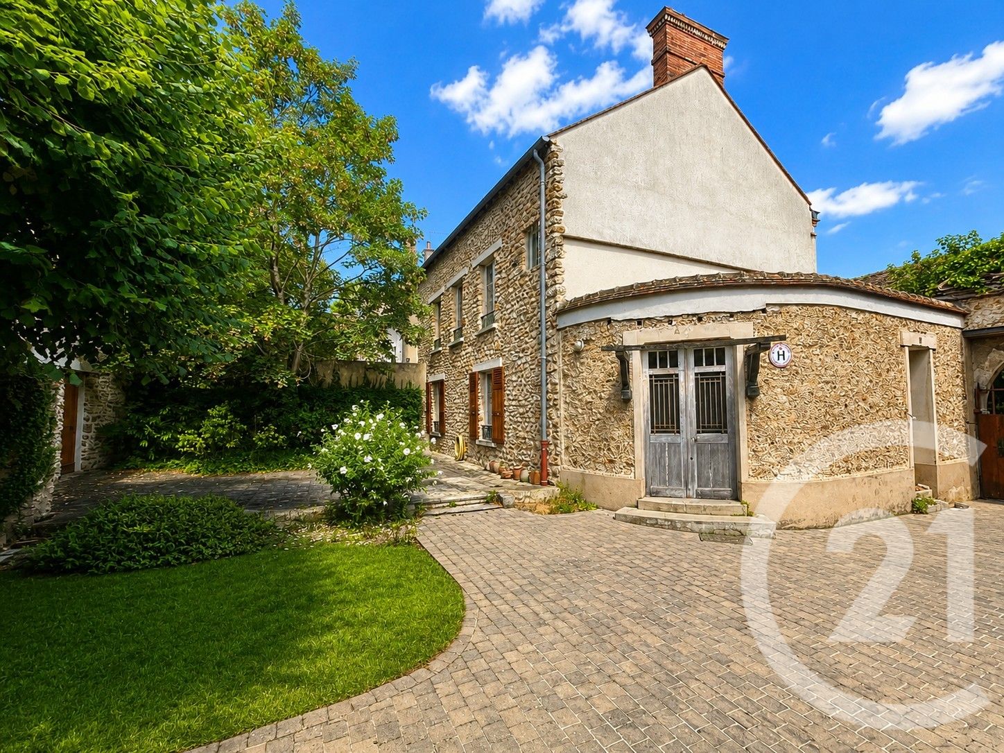 Maison 220m² — Briis-sous-Forges
