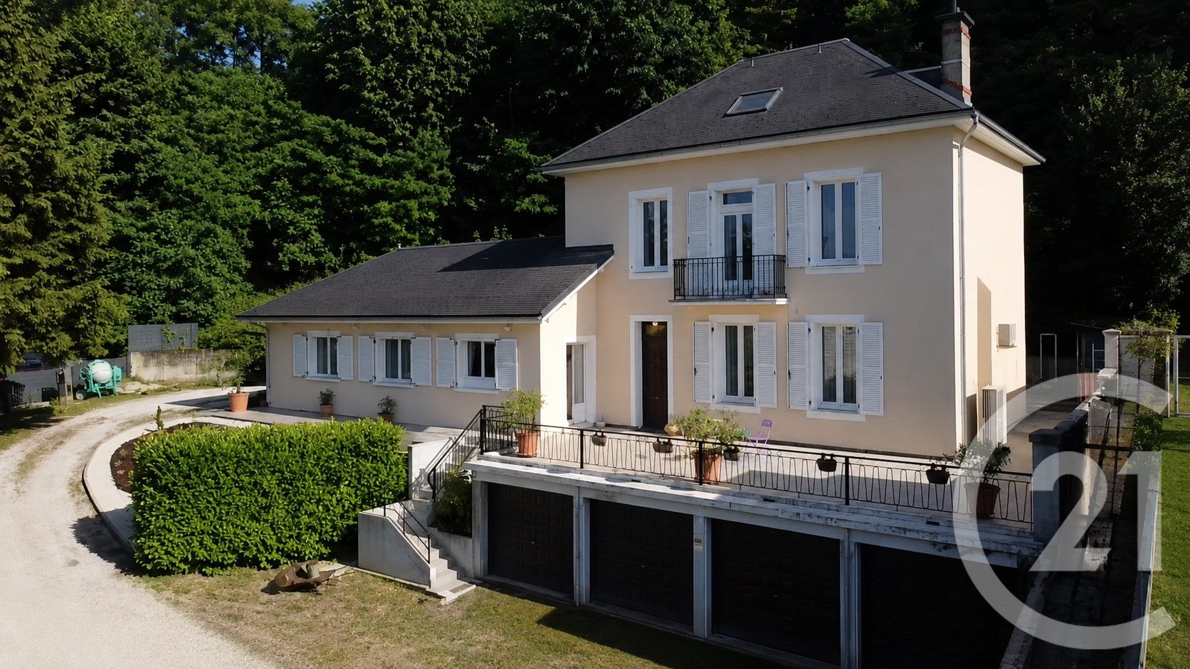 Maison 221m² — Jacob-Bellecombette