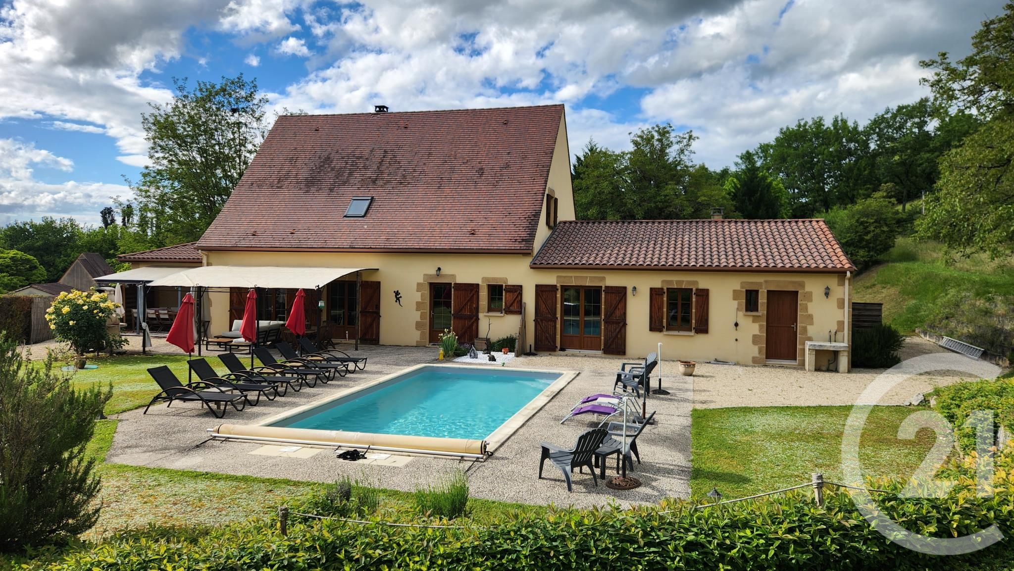 Maison 253m² — Castelnaud-la-Chapelle