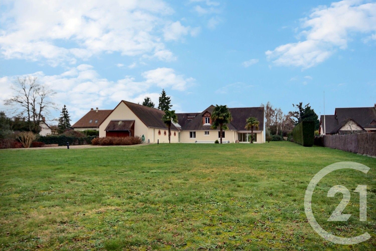 Maison 347m² — Tour-en-Sologne