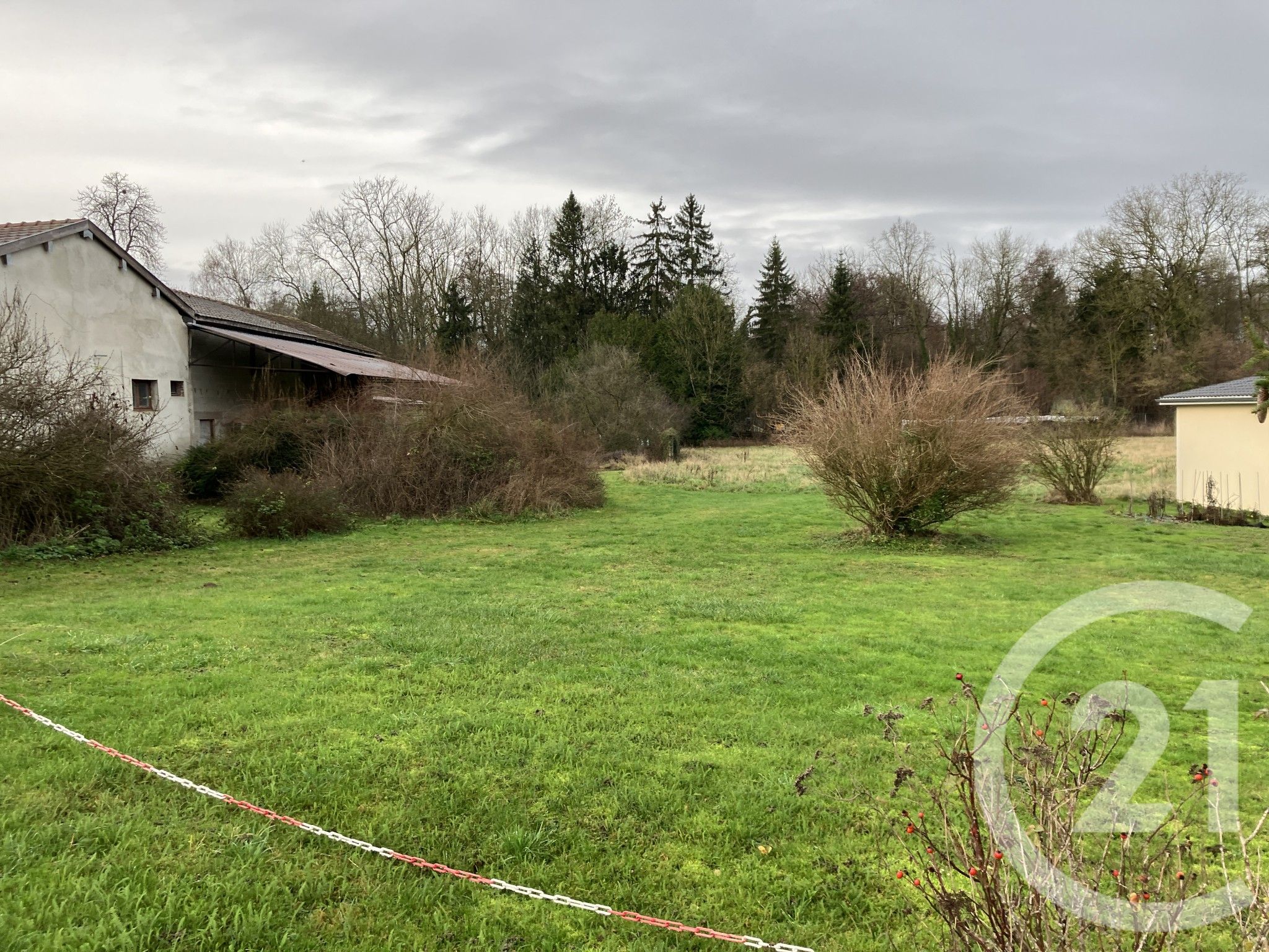 Terrain — Pogny