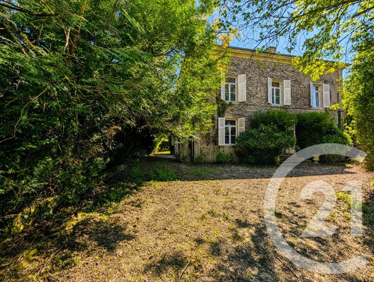 Maison 270m² — Villers-le-Sec