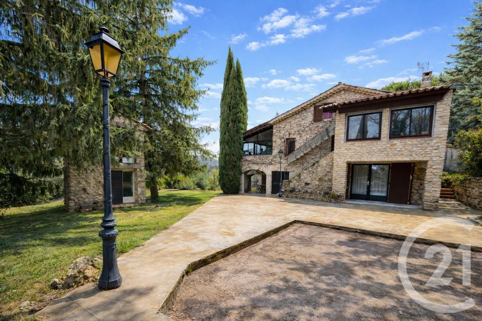 Maison 260m² — Saint-Michel-l'Observatoire