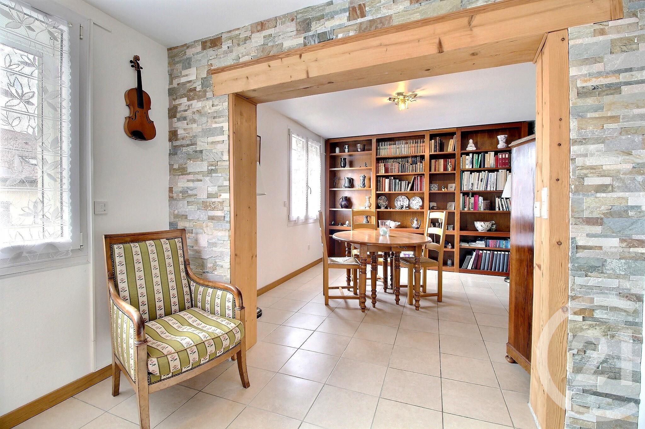Maison 92m² — Machilly