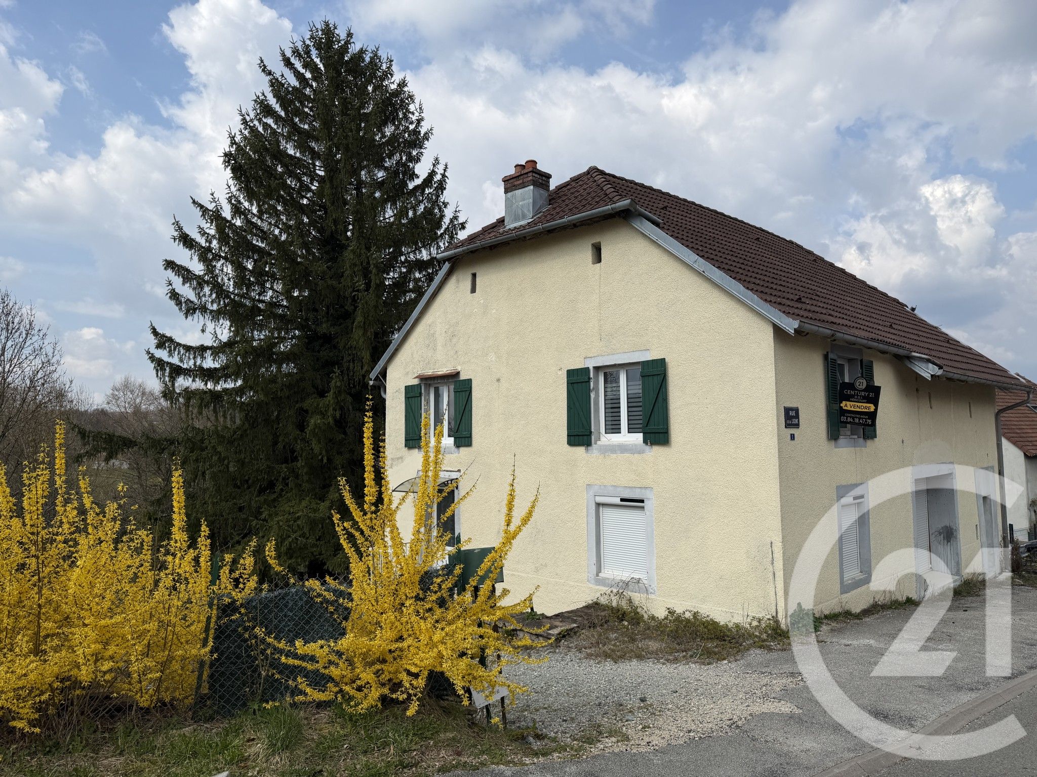 Maison 82m² — Luze