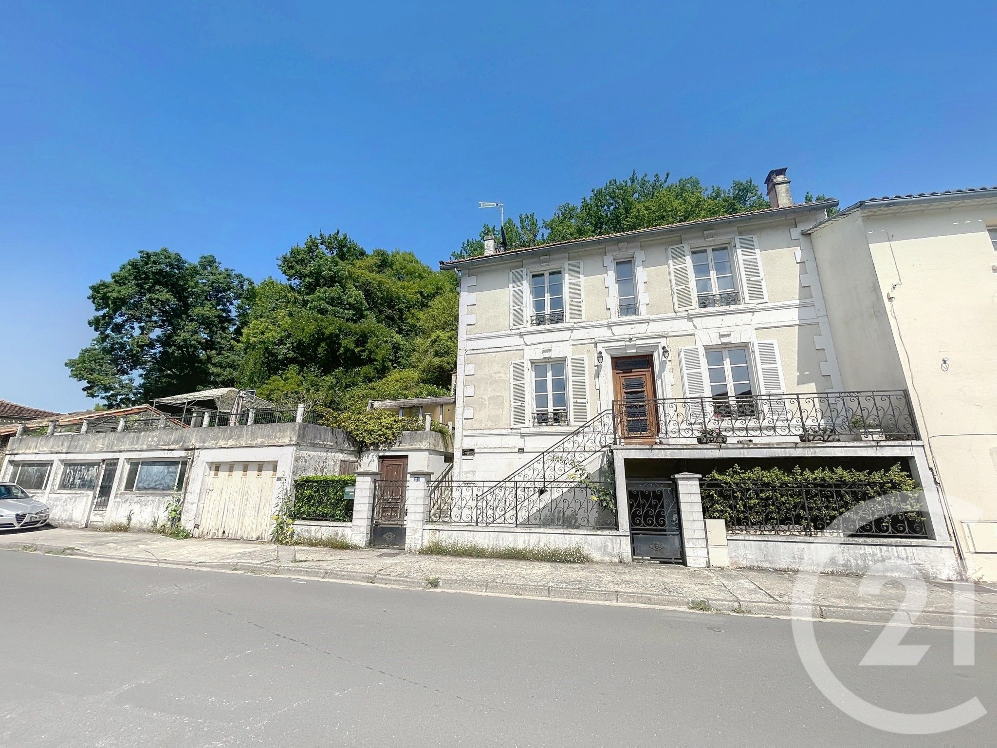 Maison 129m² — Montignac-Charente