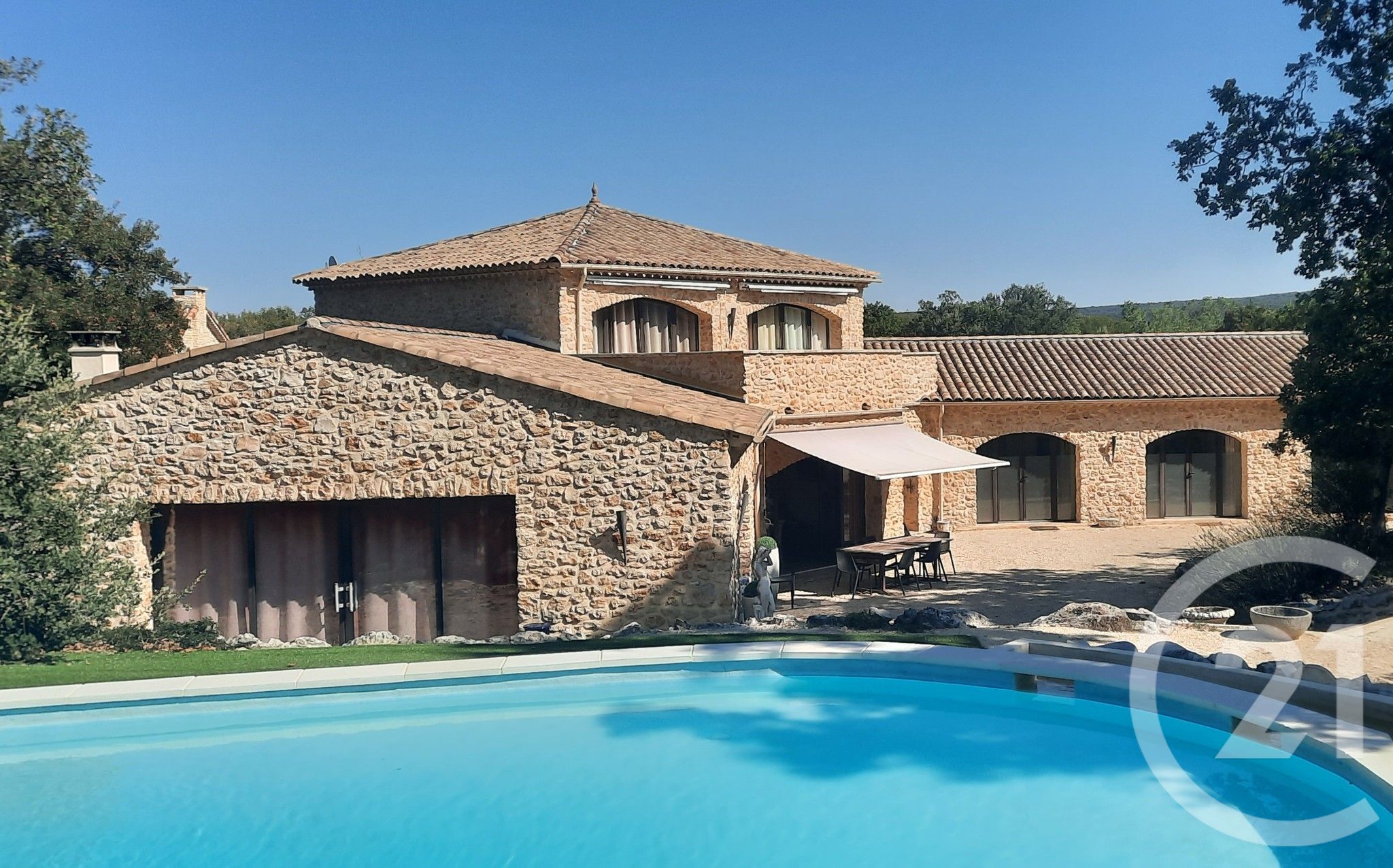 Maison 341m² — Labastide-de-Virac