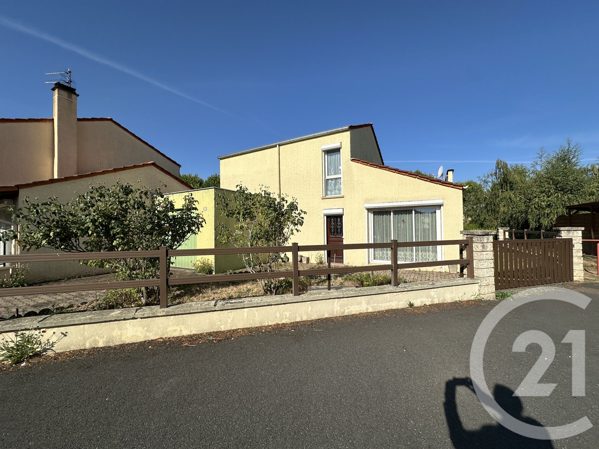 Maison 94m² — Mably