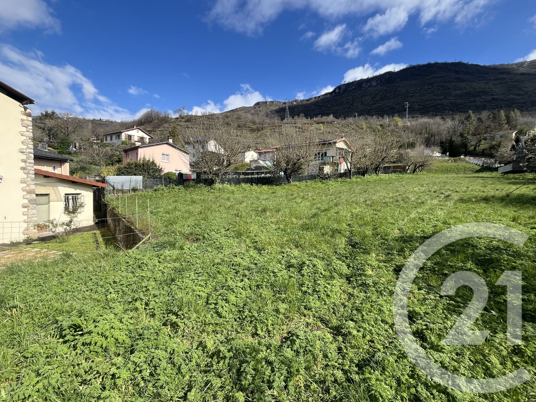 Terrain — Luzenac