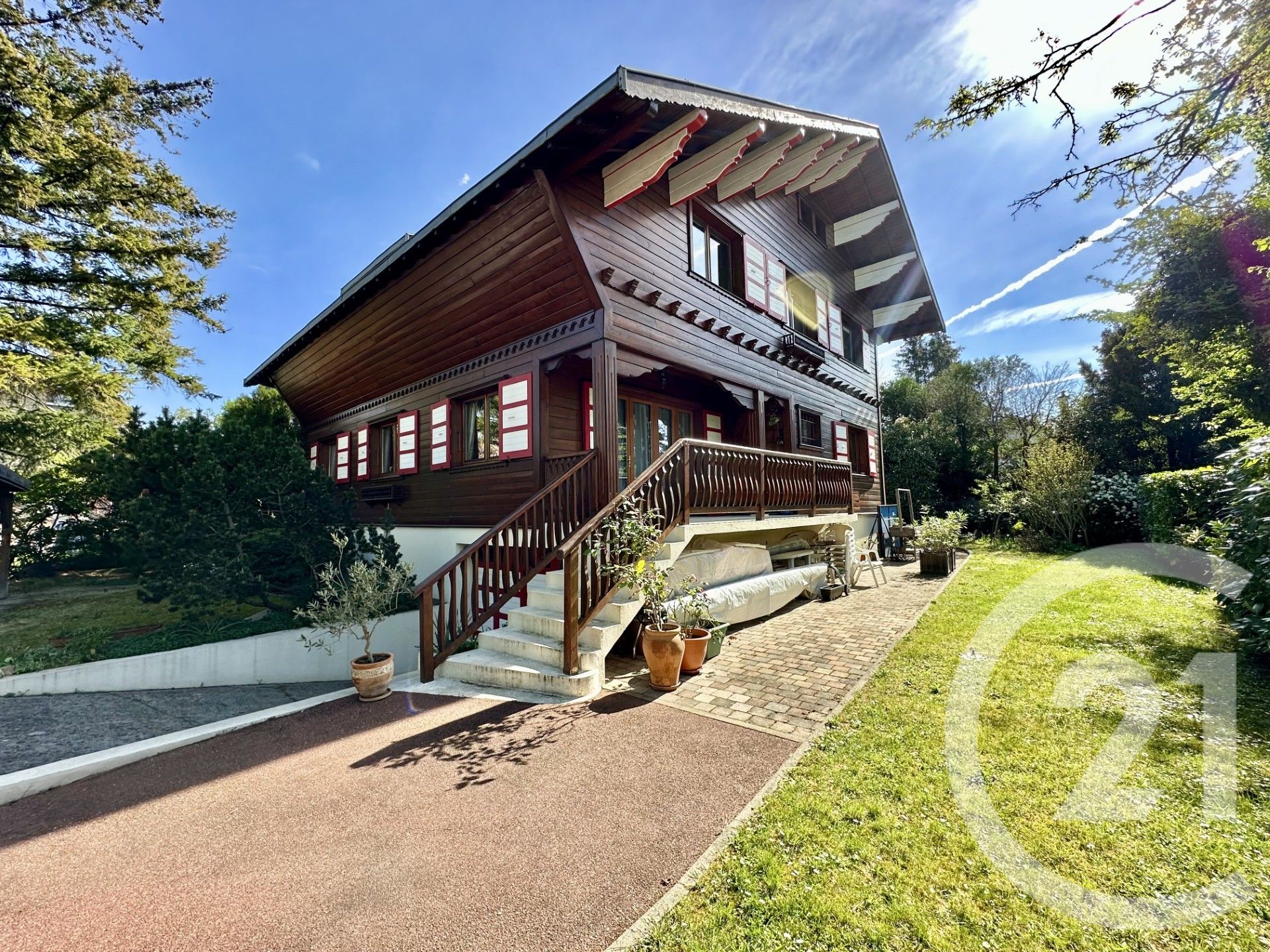 Maison 238m² — Beauchamp